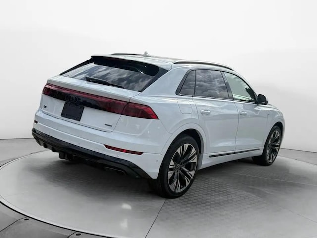 2026 Audi Q8 Premium Plus - Photo 7