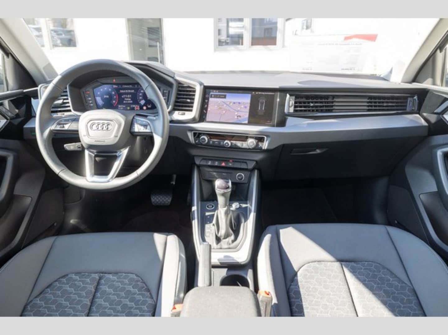 Bild über Audi A1 allstreet 30 TFSI S tronic - für weitere Informationen kontaktieren Sie den Audi Partner