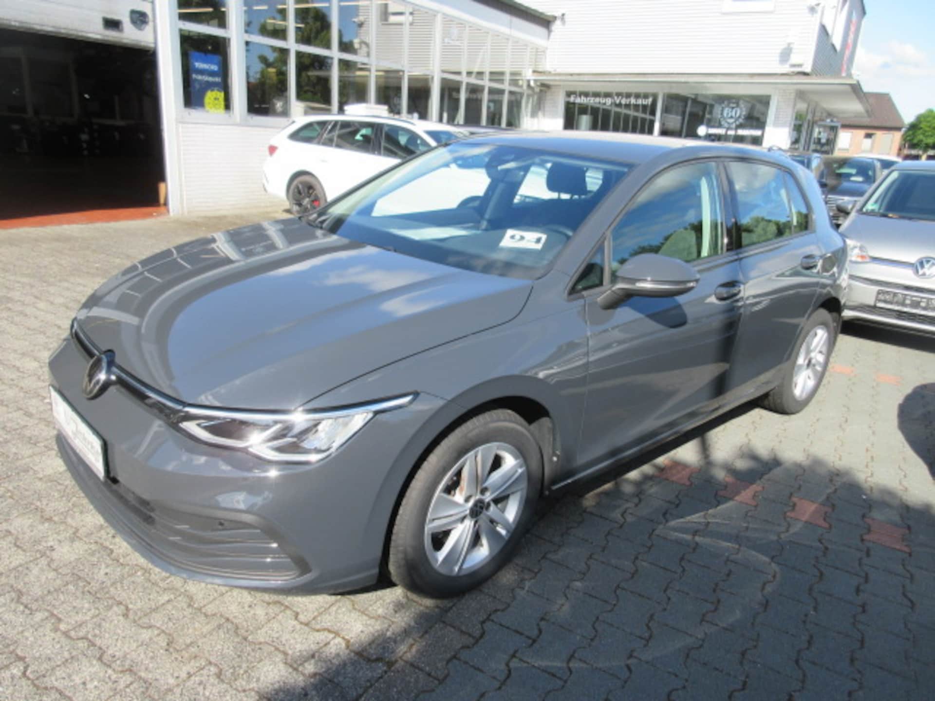 Volkswagen Golf Life