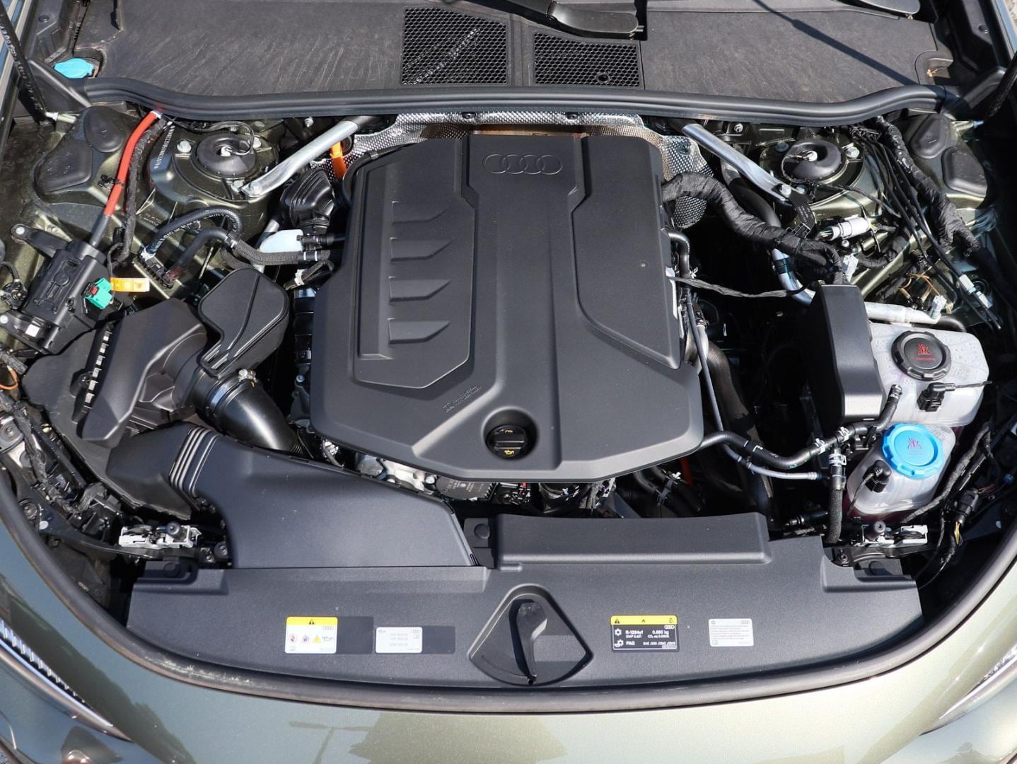 Bild über Audi A5 Limousine e-hybrid e-hybrid quattro 270 kW S tronic - für weitere Informationen kontaktieren Sie den Audi Partner