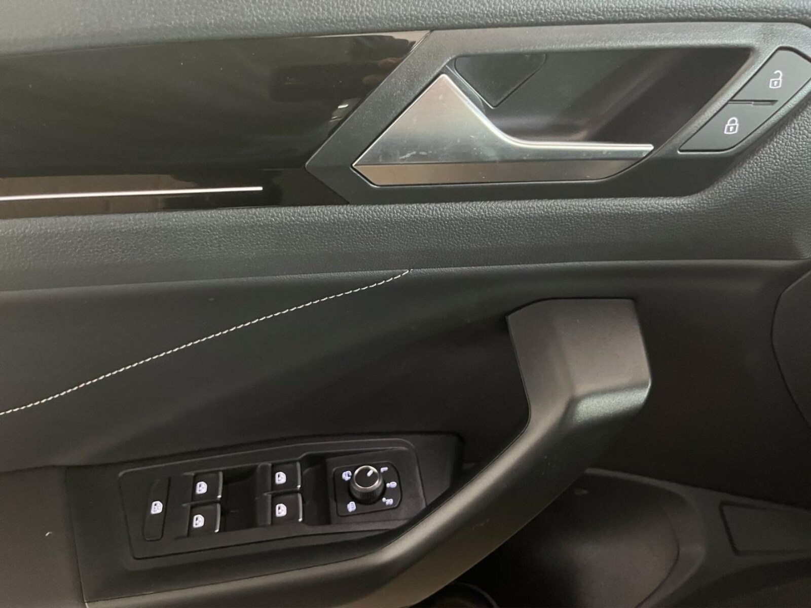 Volkswagen T-Roc – Bild 13