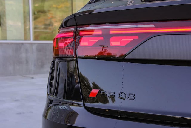 2026 Audi RS Q8 Base - Photo 11