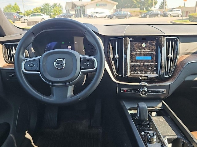2022 Volvo XC60 Recharge Plug-In Hybrid