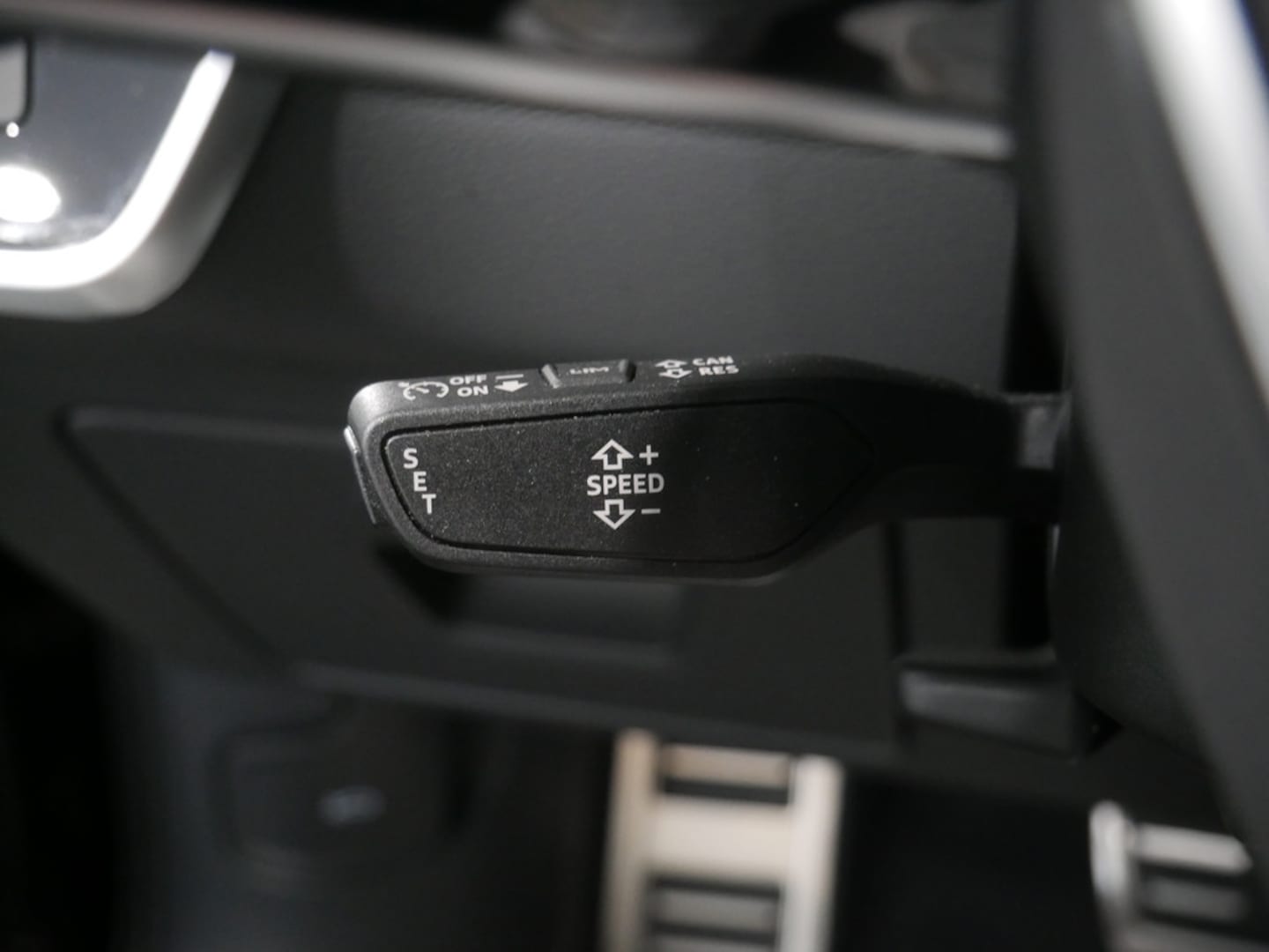 Bild über Audi S6 Avant TDI quattro tiptronic - für weitere Informationen kontaktieren Sie den Audi Partner