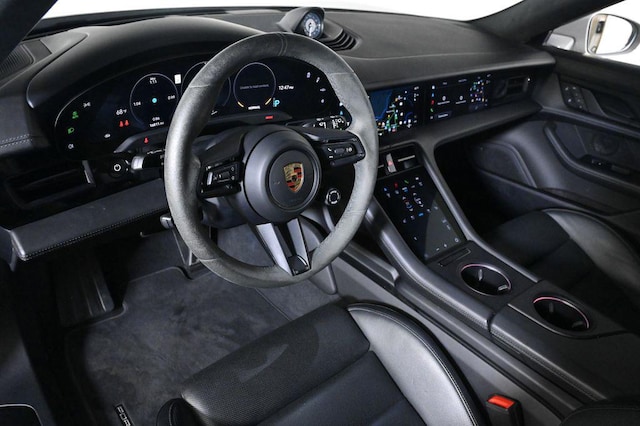 2024 Porsche Taycan Sport Turismo