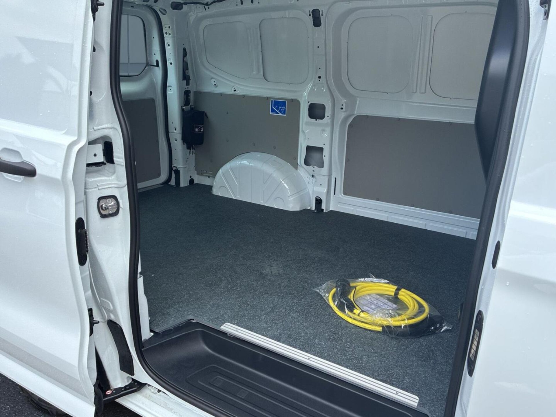 Volkswagen Transporter Kasten kurzer Radstand
