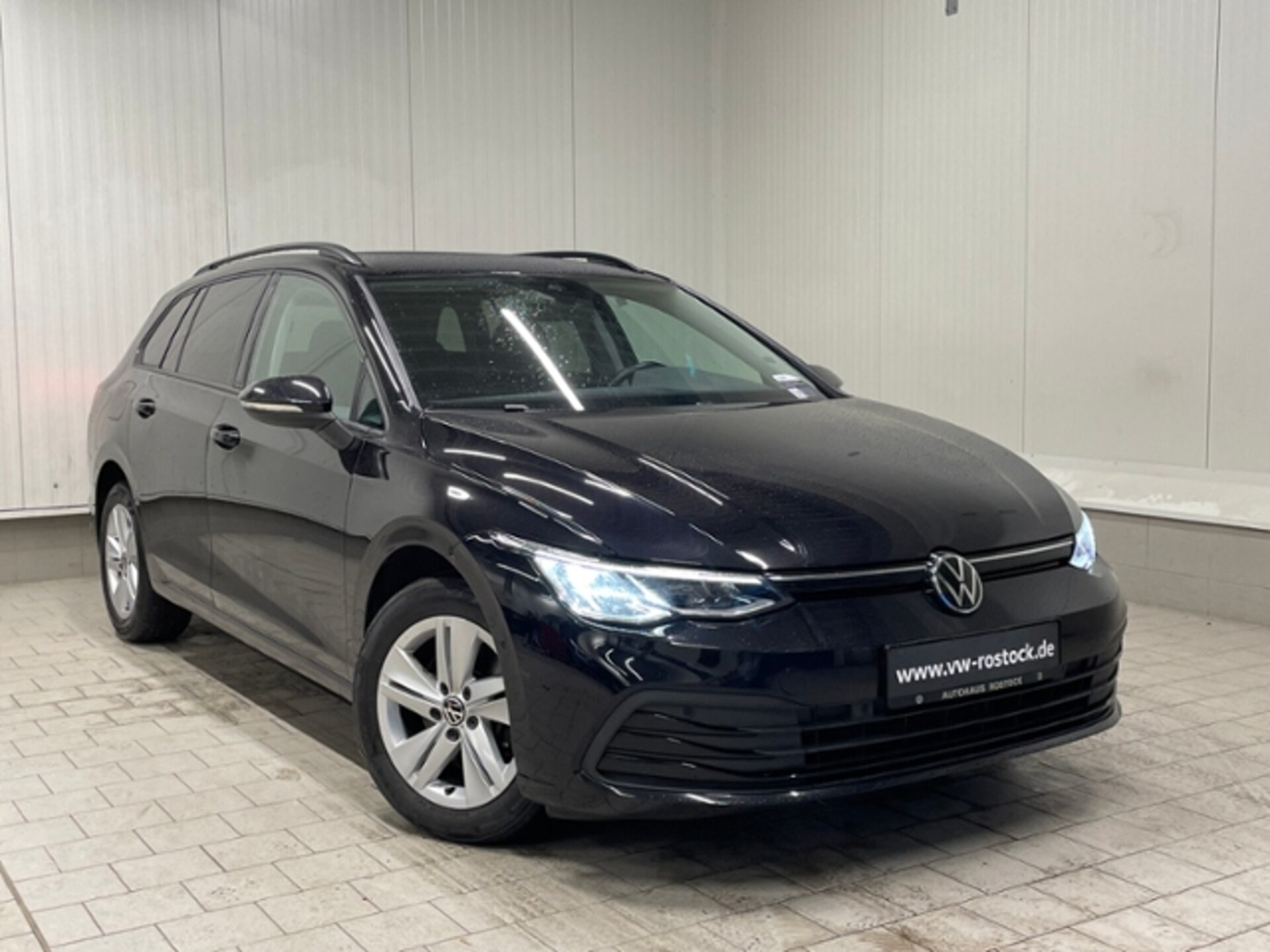 Volkswagen Golf Variant Life