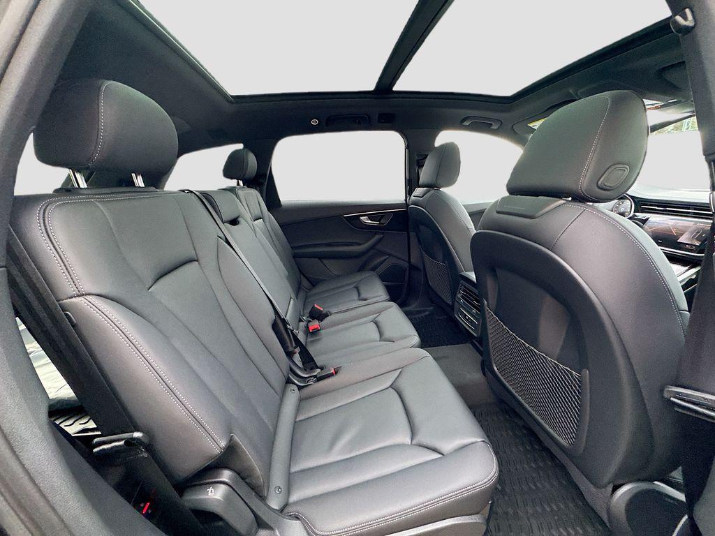 2026 Audi Q7 Premium - Photo 32