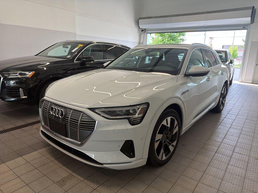 2023 Audi e-tron 95 kWh Premium Plus quattro's photo