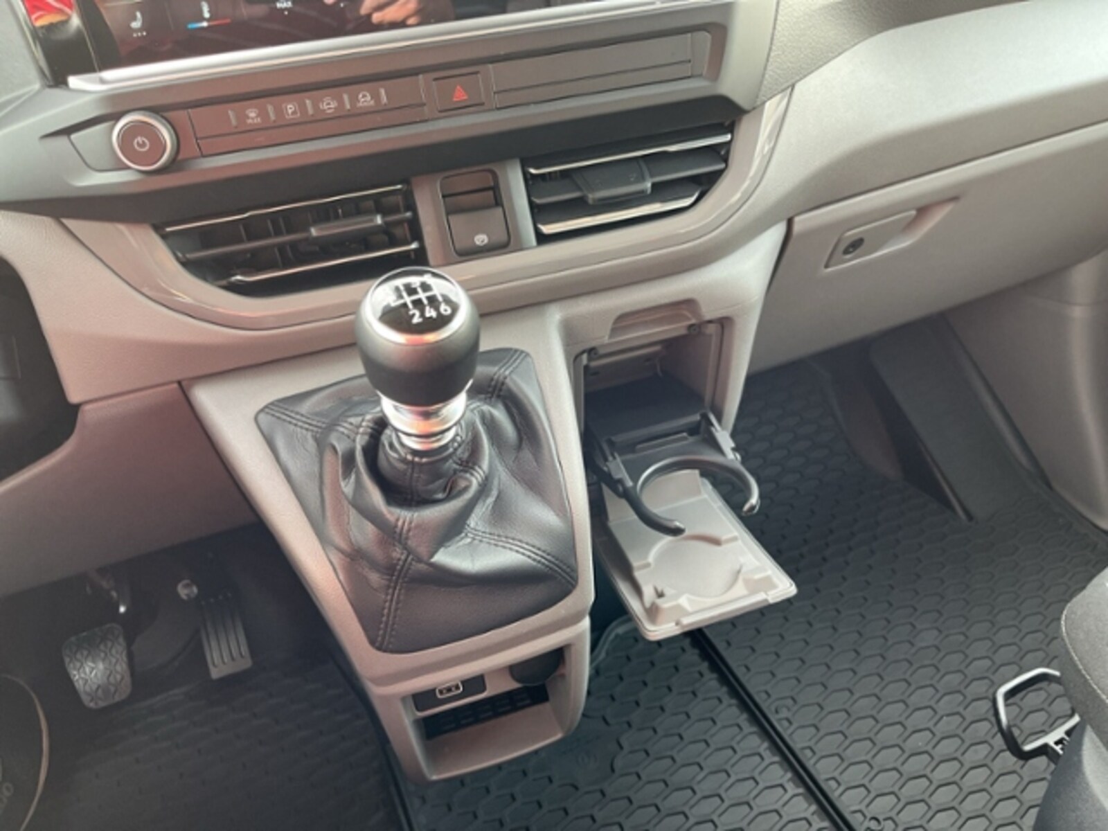 Volkswagen Transporter Kasten kurzer Radstand – Bild 13