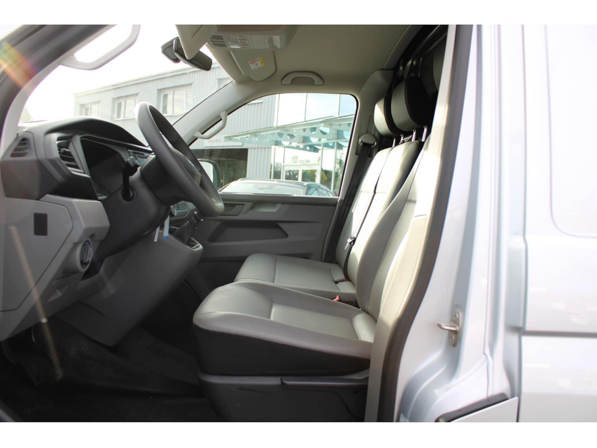 Volkswagen T6.1 Transporter Kasten kurzer Radstand