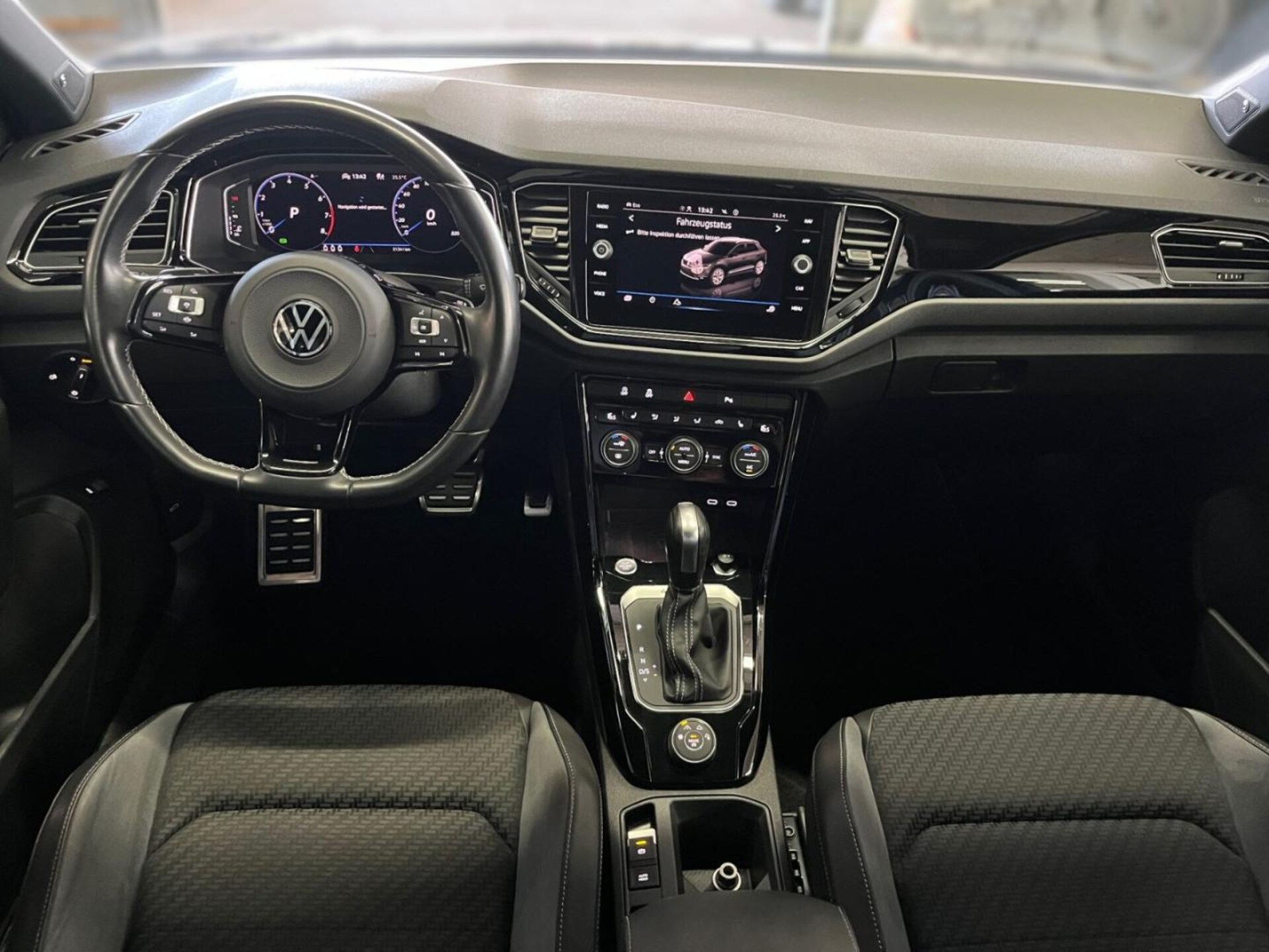 Volkswagen T-Roc R