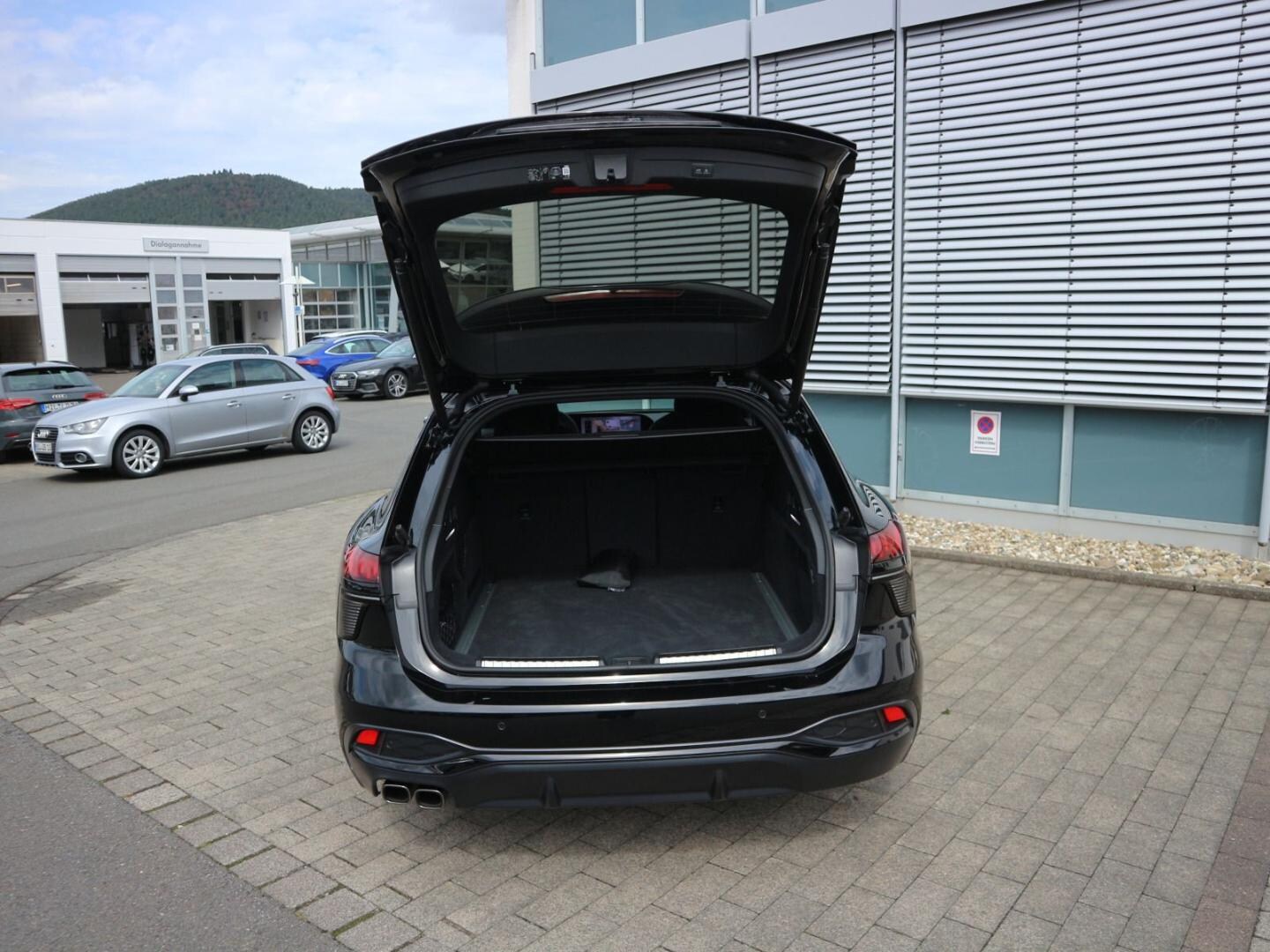 Bild über Audi A6 Avant TDI quattro 150 kW S tronic - für weitere Informationen kontaktieren Sie den Audi Partner