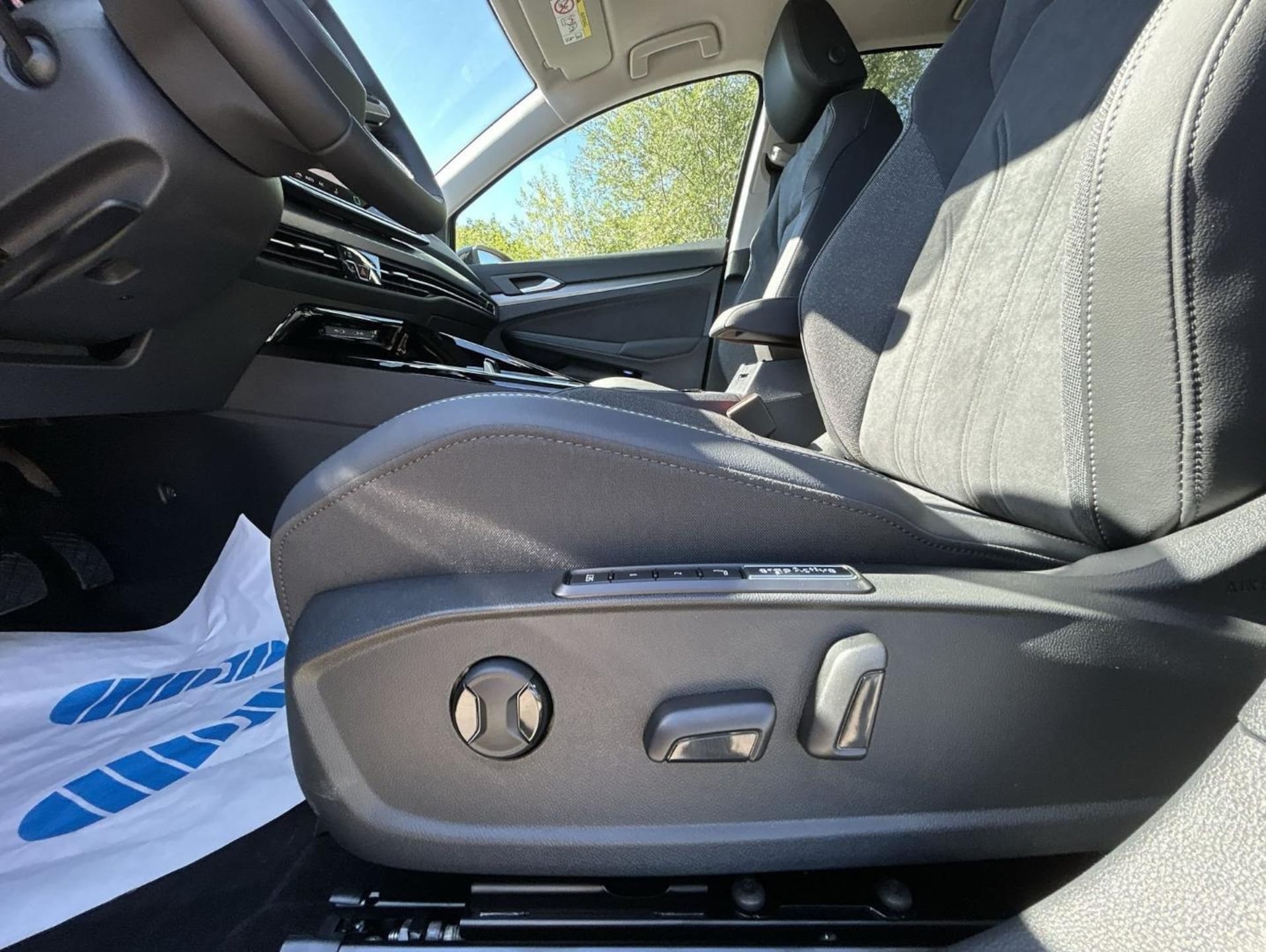 Volkswagen Golf Style