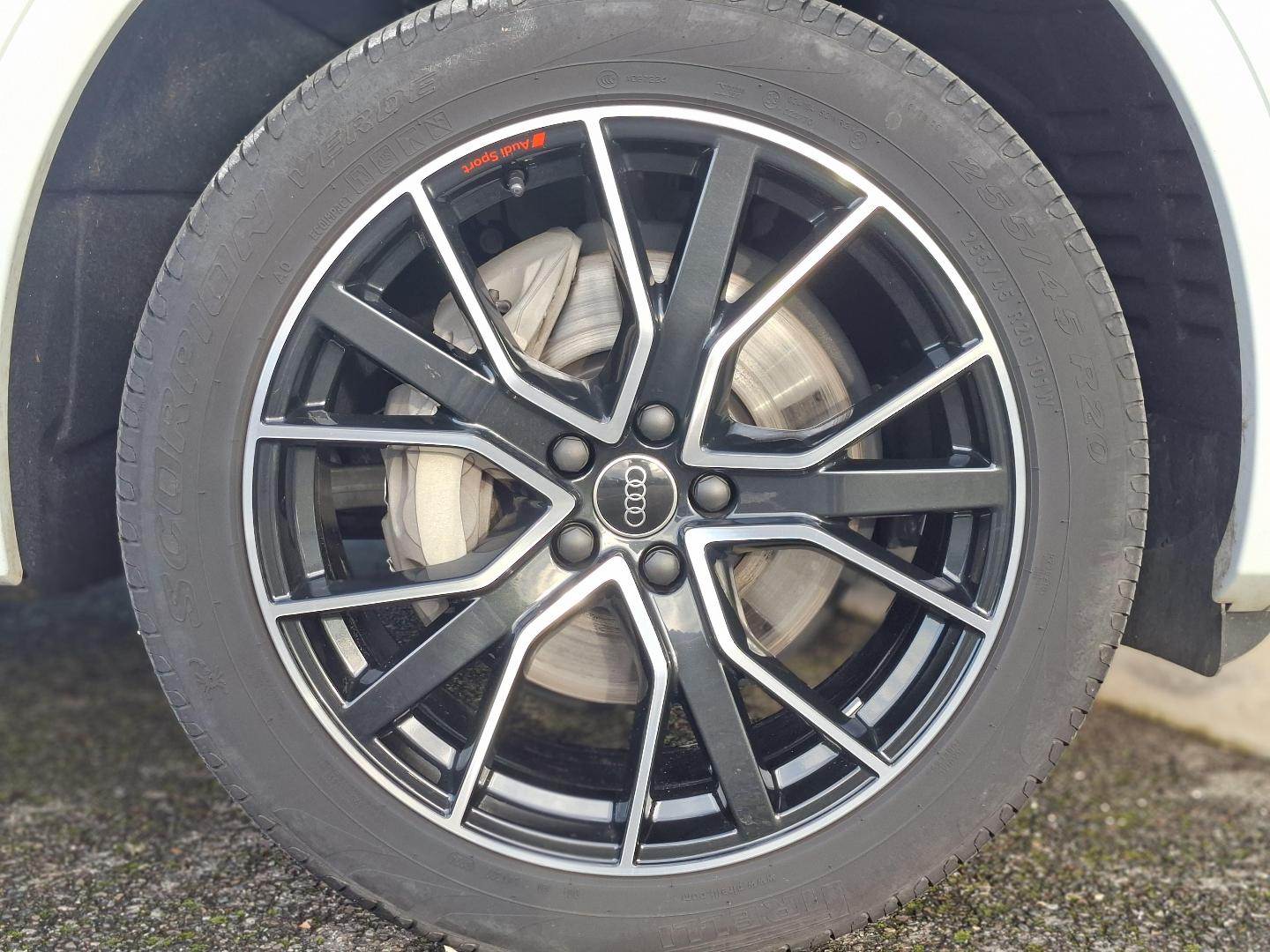 Image about Audi Q5 TFSI e S line 55 TFSI e quattro 270 kW (367 ch) S tronic