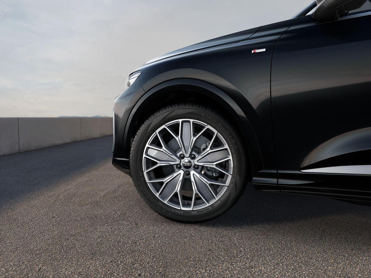 Image about Audi Q5 Sportback TDI quattro 150 kW