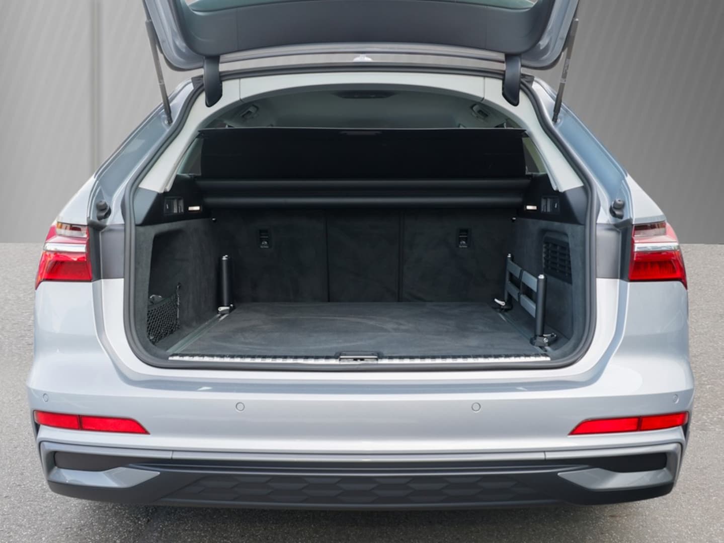 Bild über Audi A6 Avant S line 45 TFSI quattro S tronic - für weitere Informationen kontaktieren Sie den Audi Partner