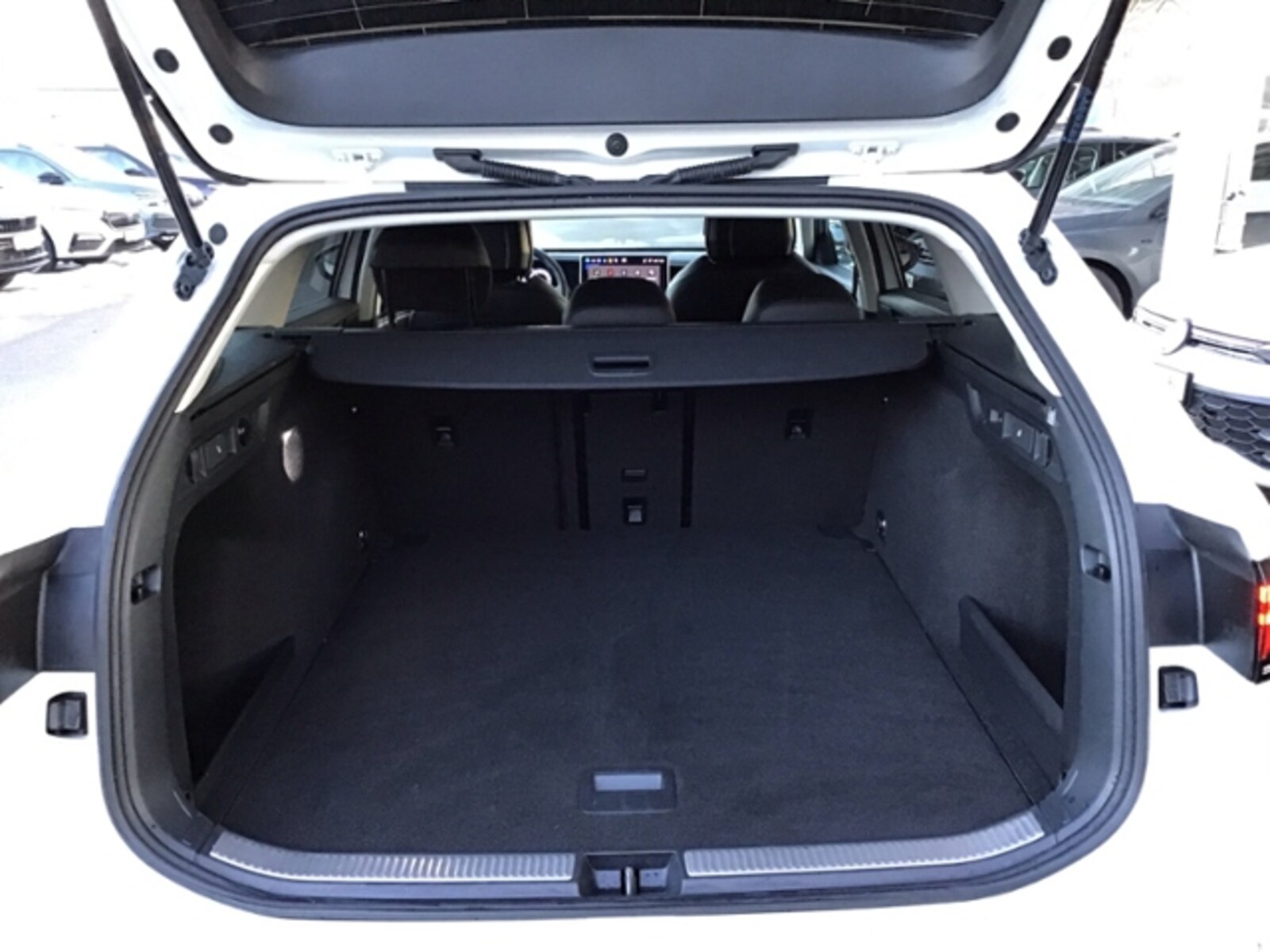 Volkswagen Passat – Bild 11