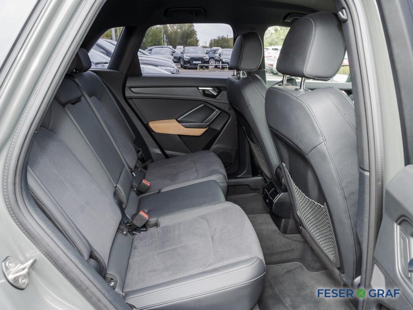 Bild über Audi Q3 S line 40 TDI quattro S tronic - für weitere Informationen kontaktieren Sie den Audi Partner