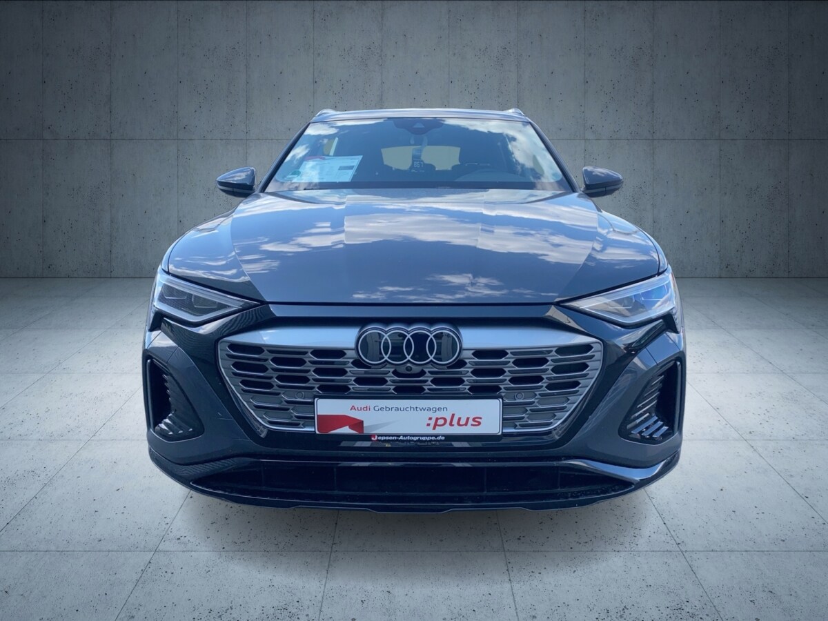 Image about Audi Q8 e-tron S line 50 e-tron quattro