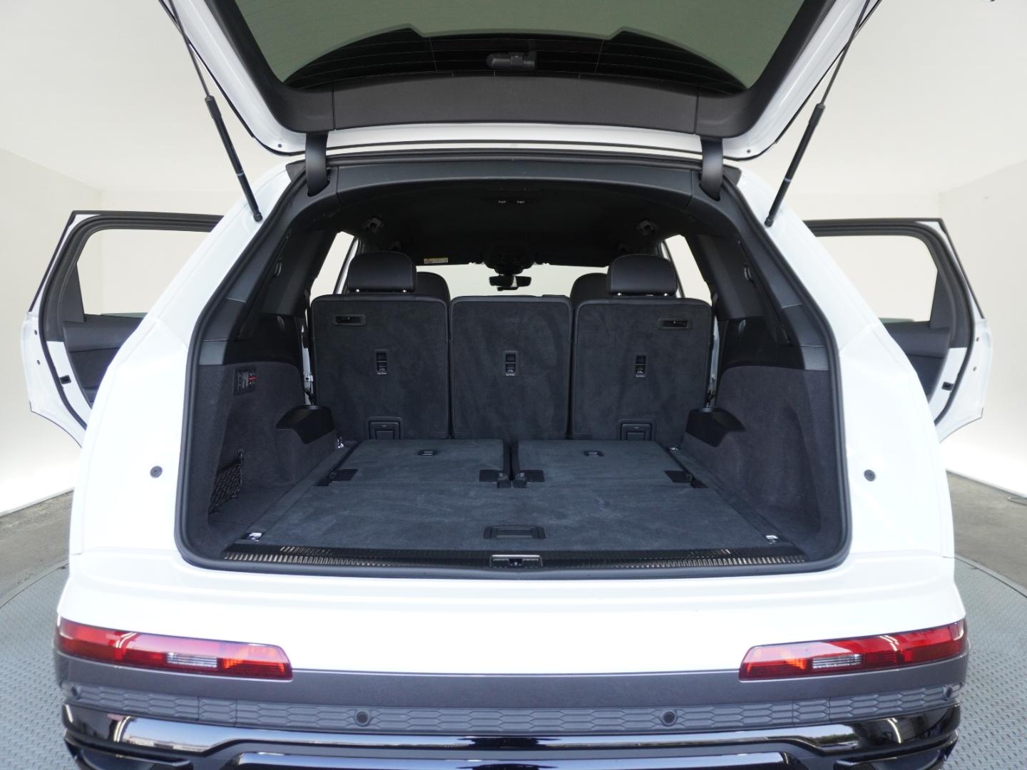 Audi Q7 50 TDI quattro S line kW(PS) tiptronic for more details contact your dealer
