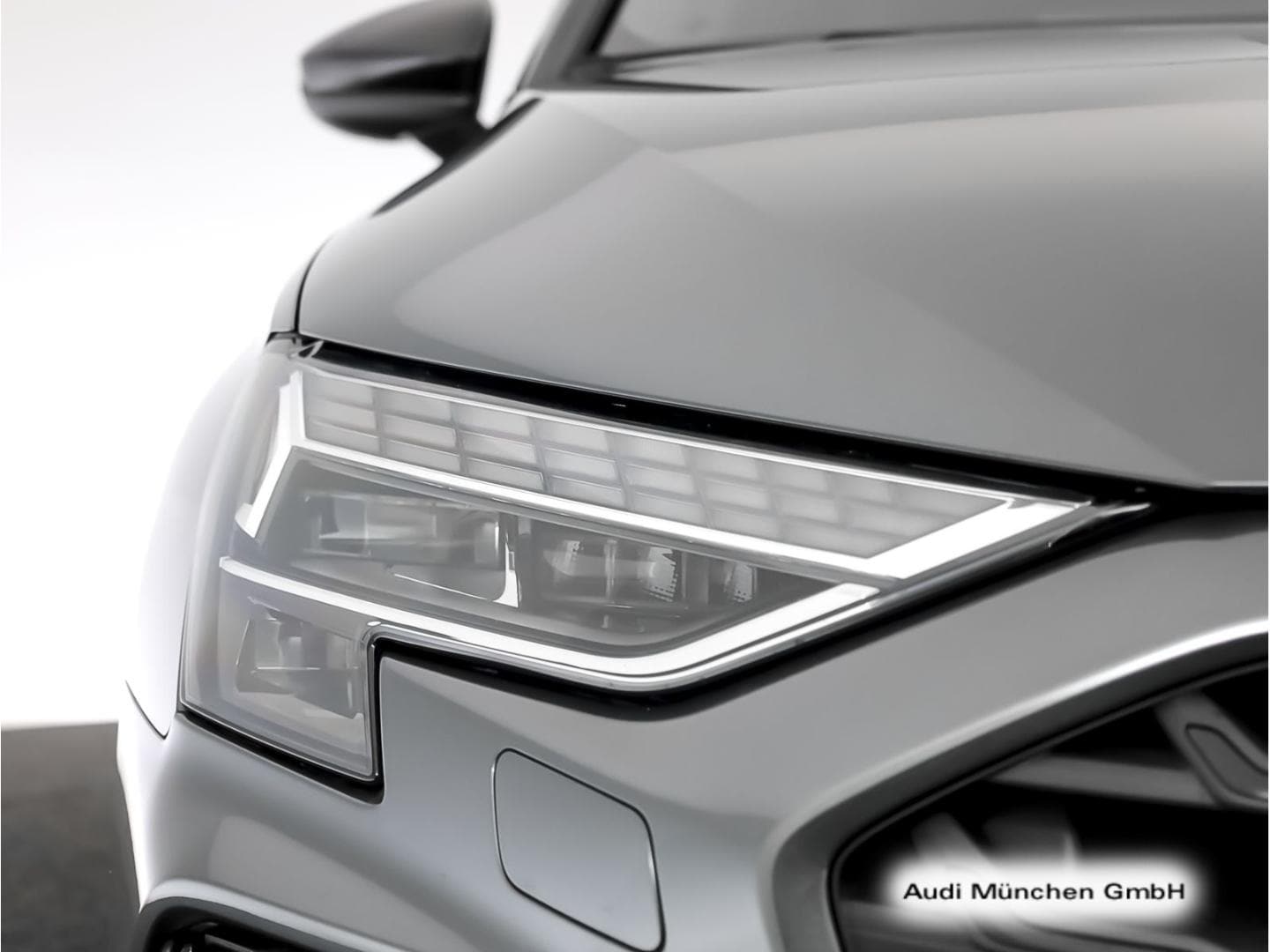 Bild über Audi S3 Sportback TFSI quattro S tronic - für weitere Informationen kontaktieren Sie den Audi Partner