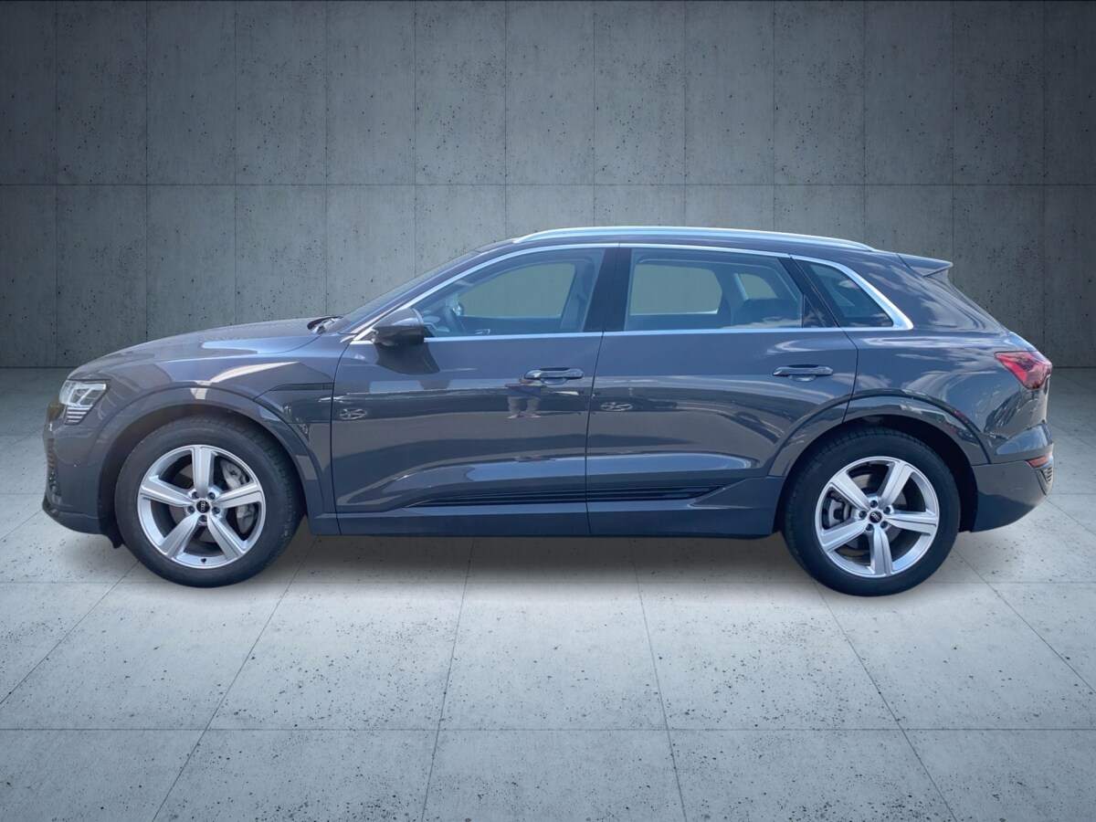 Image about Audi Q8 e-tron S line 50 e-tron quattro