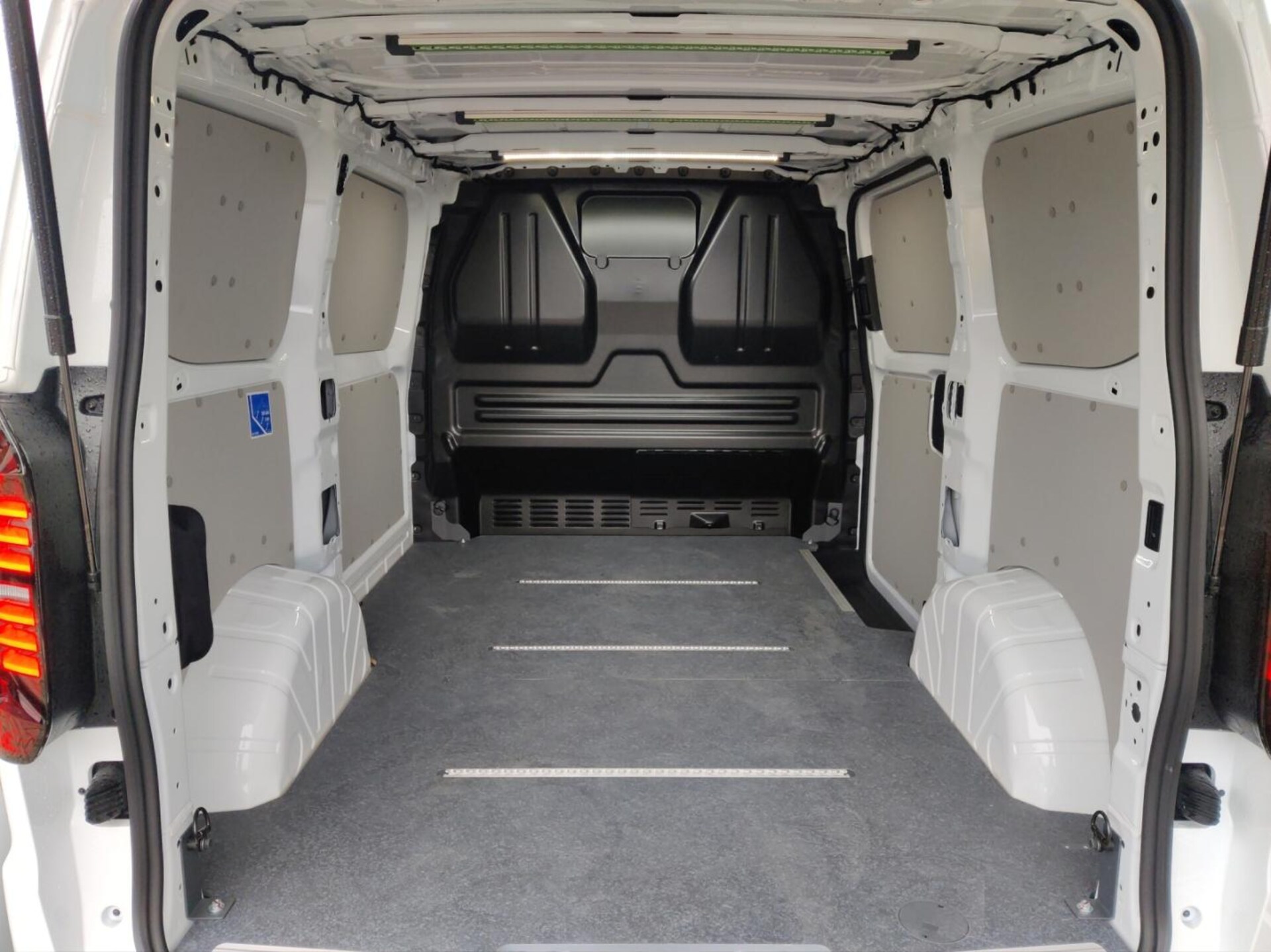 Volkswagen Transporter Kasten kurzer Radstand