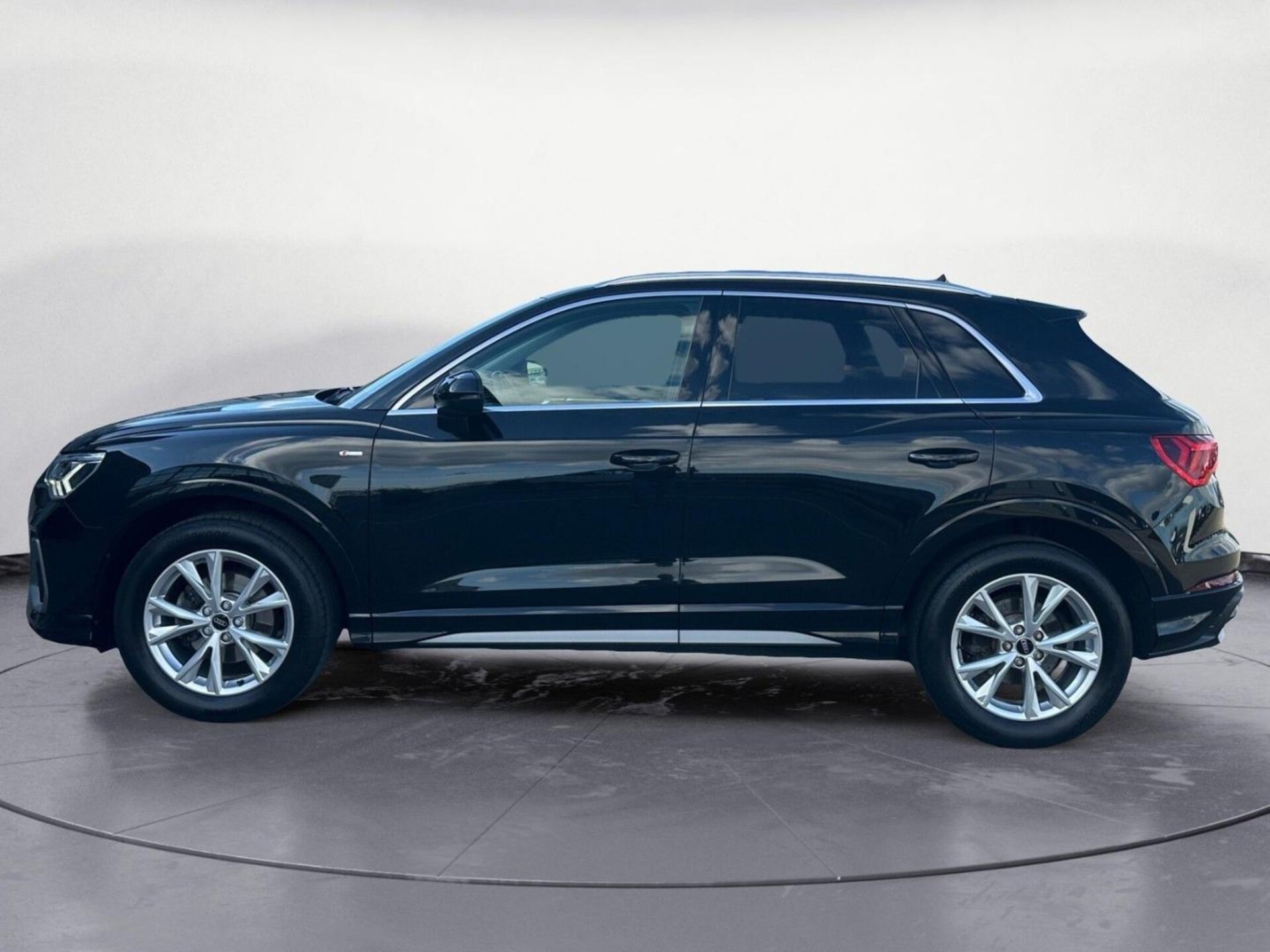 Audi Q3 SUV S line