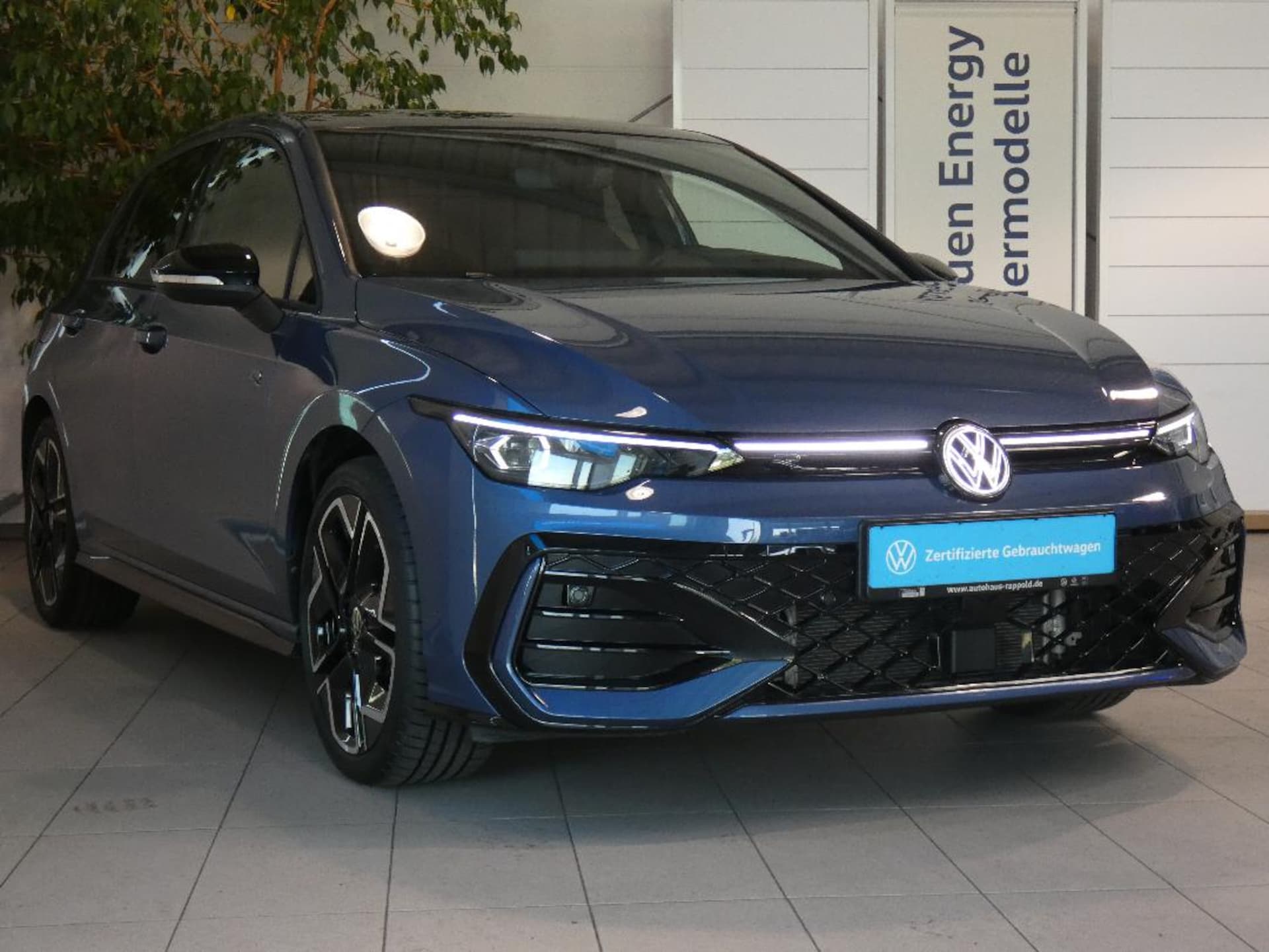 Volkswagen Golf R-Line