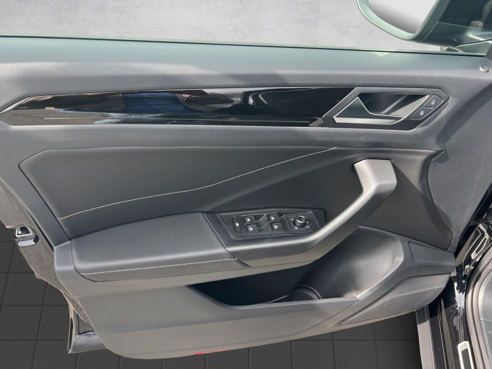 Volkswagen T-Roc – Bild 18