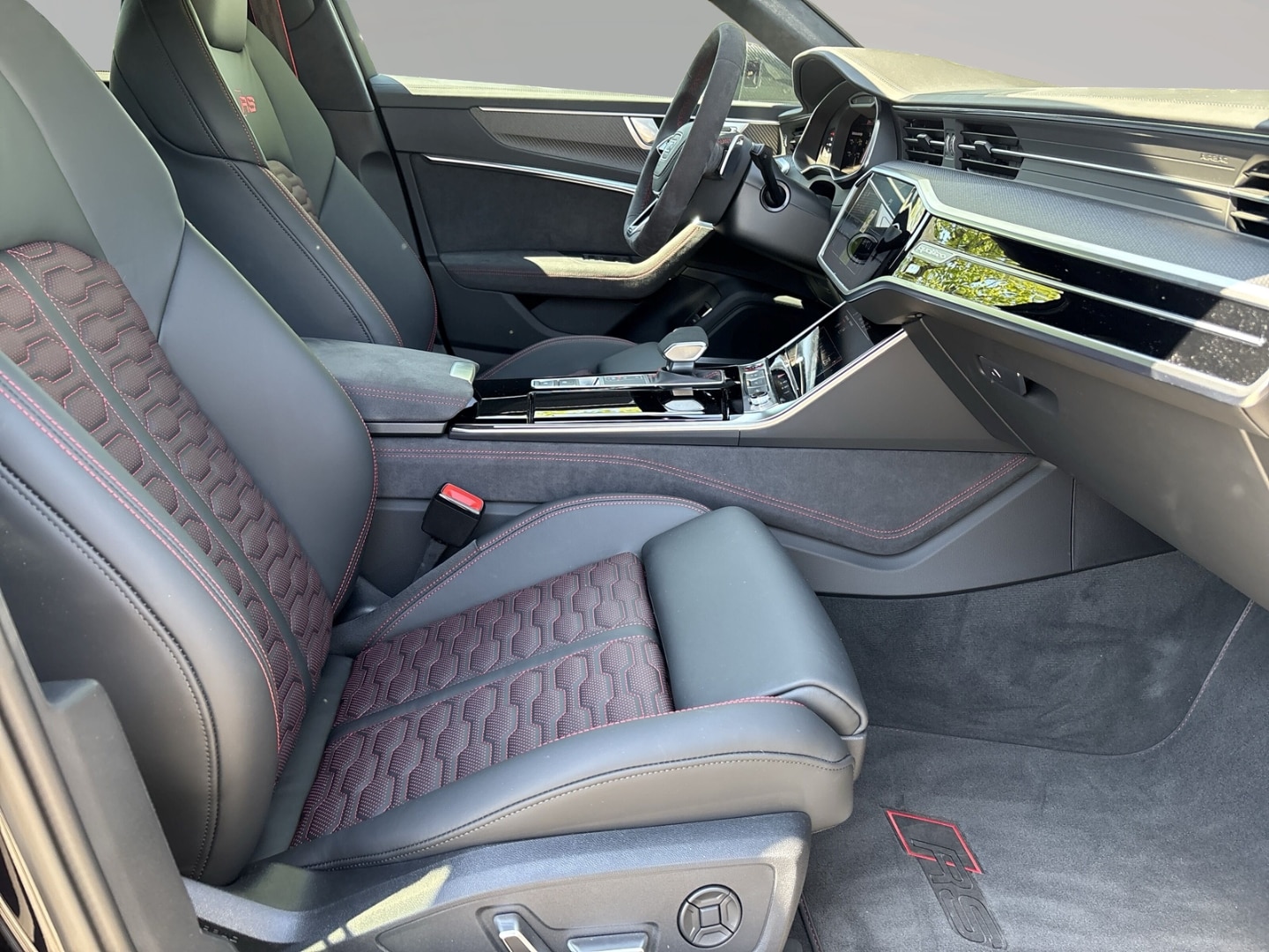 Image about Audi RS 6 Avant performance quattro tiptronic