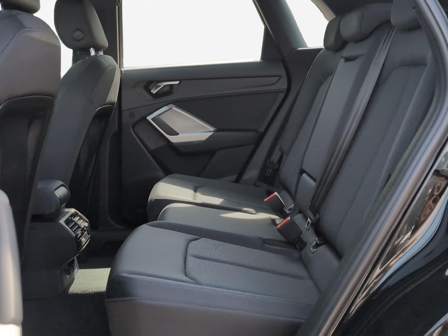 Bild über Audi Q3 advanced 35 TFSI S tronic - für weitere Informationen kontaktieren Sie den Audi Partner