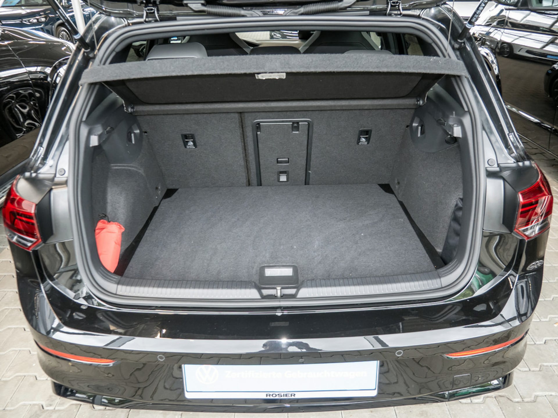 Volkswagen Golf R-Line