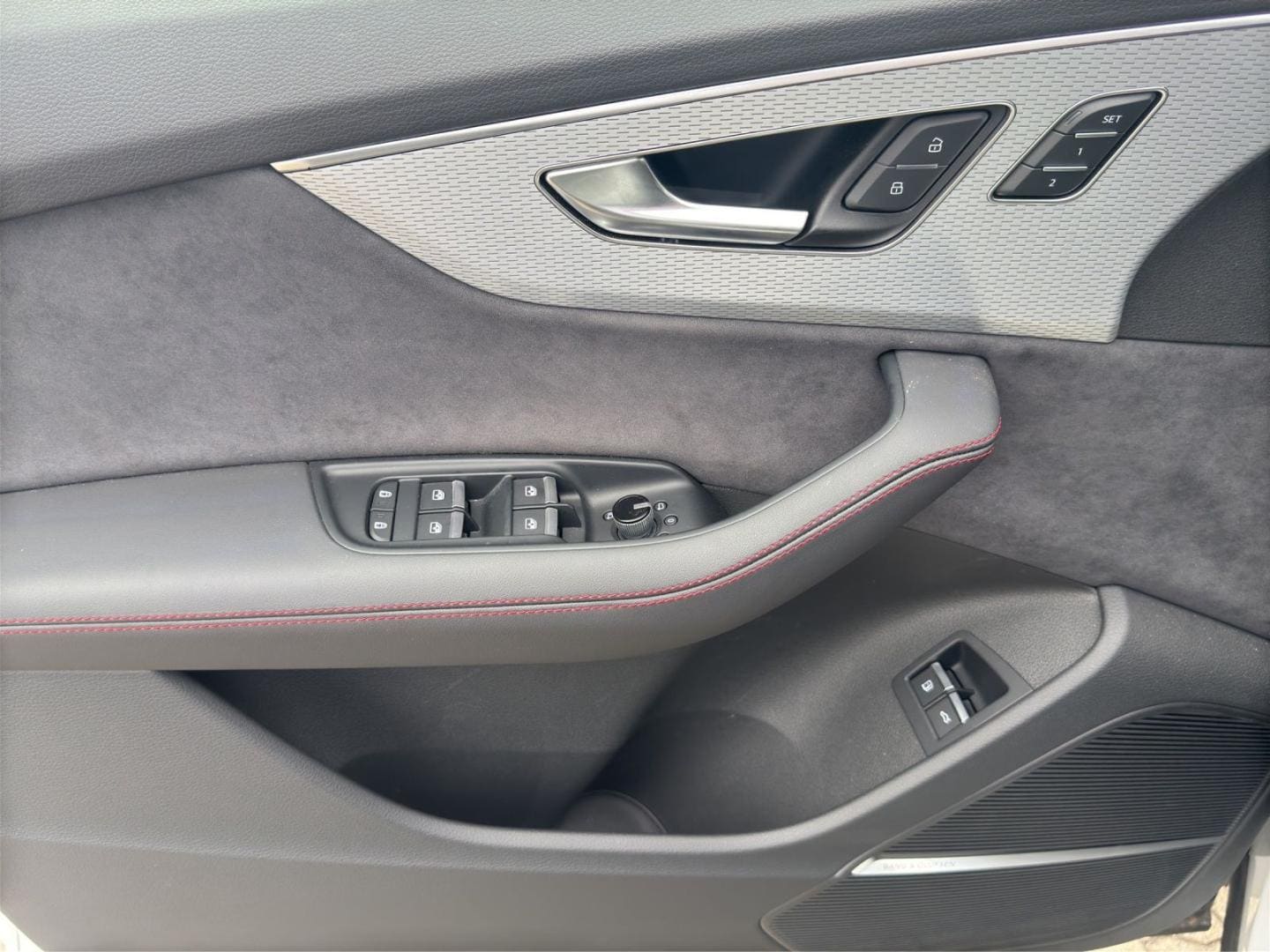 Bild über Audi Q7 SUV TFSI e S line business TFSI e quattro 360 kW tiptronic - für weitere Informationen kontaktieren Sie den Audi Partner