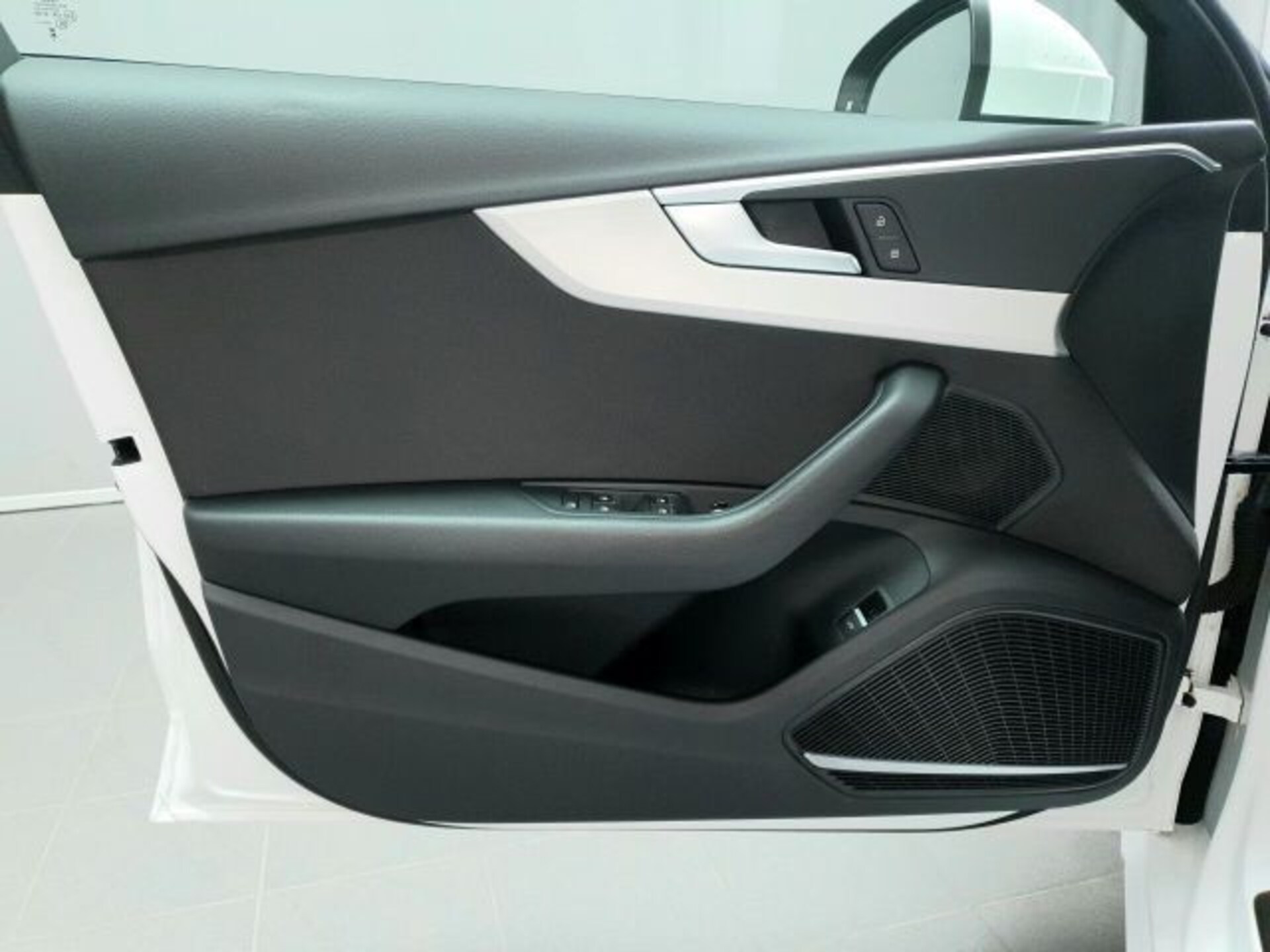 Audi A4 Avant S line