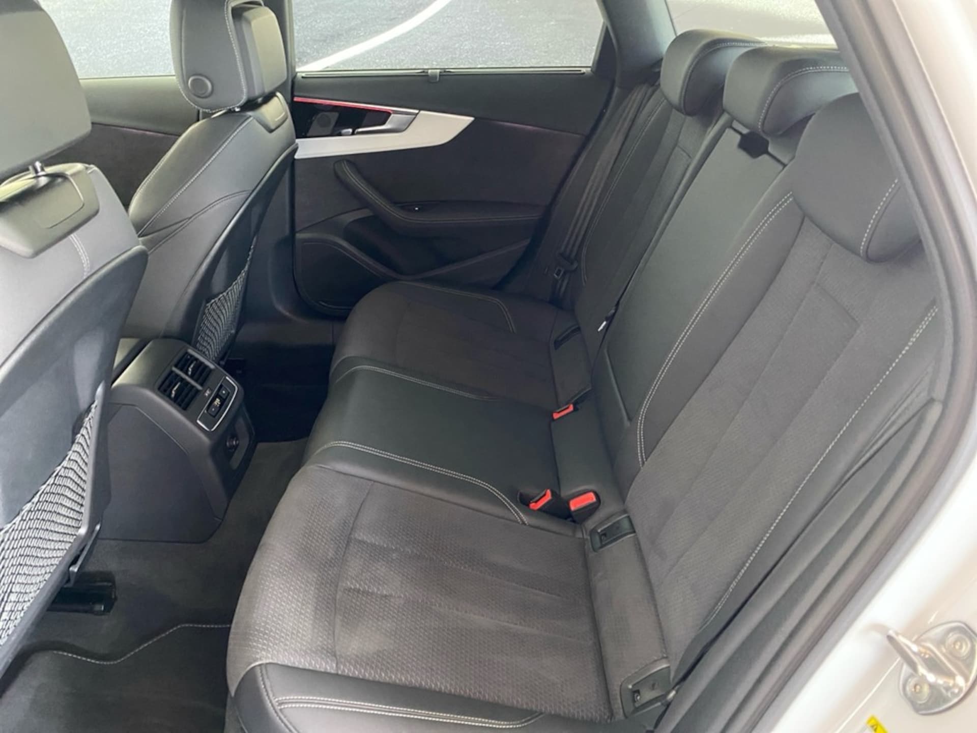 Audi A4 Avant S line