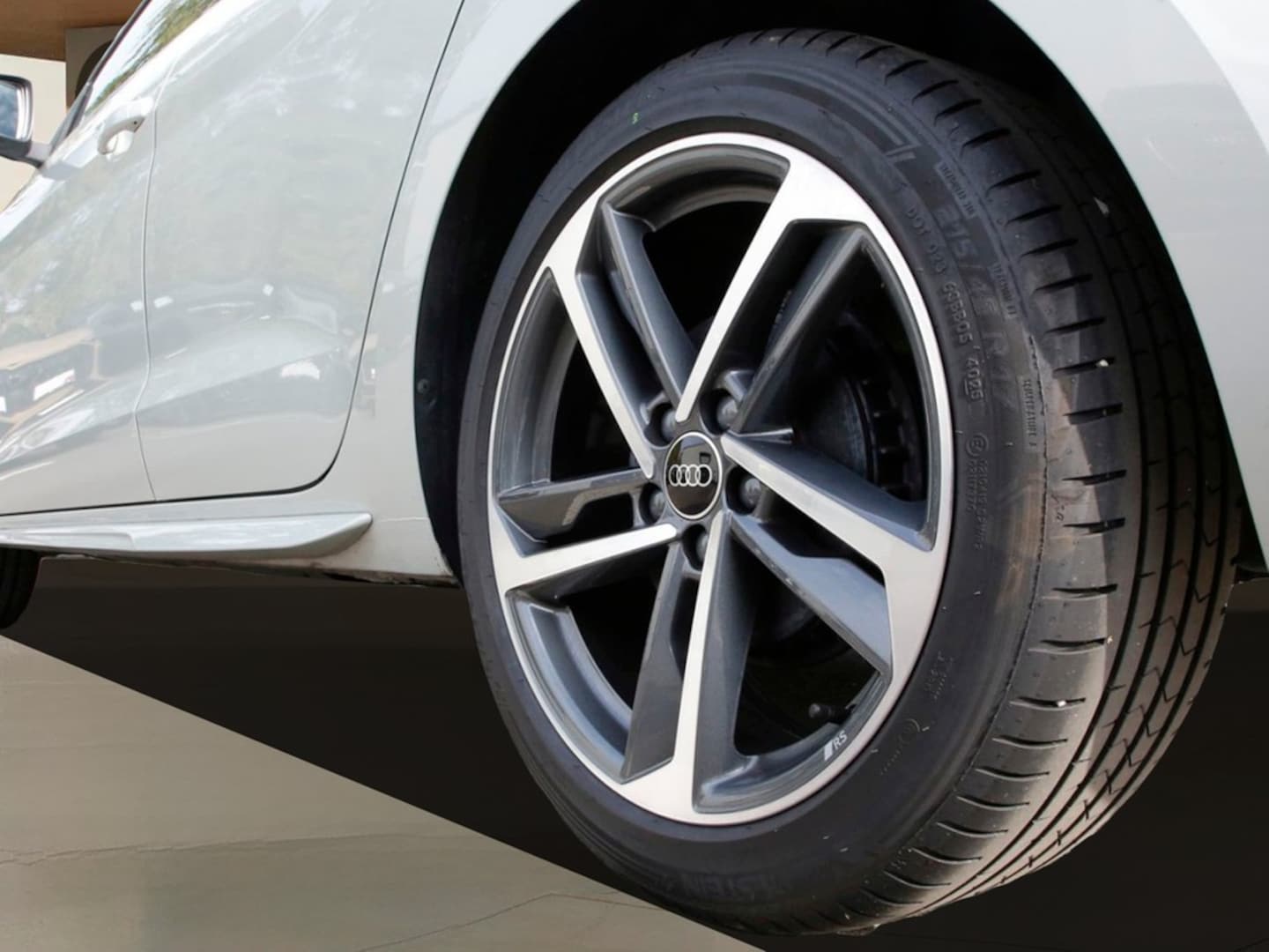 Bild über Audi A1 Sportback S line 25 TFSI S tronic - für weitere Informationen kontaktieren Sie den Audi Partner