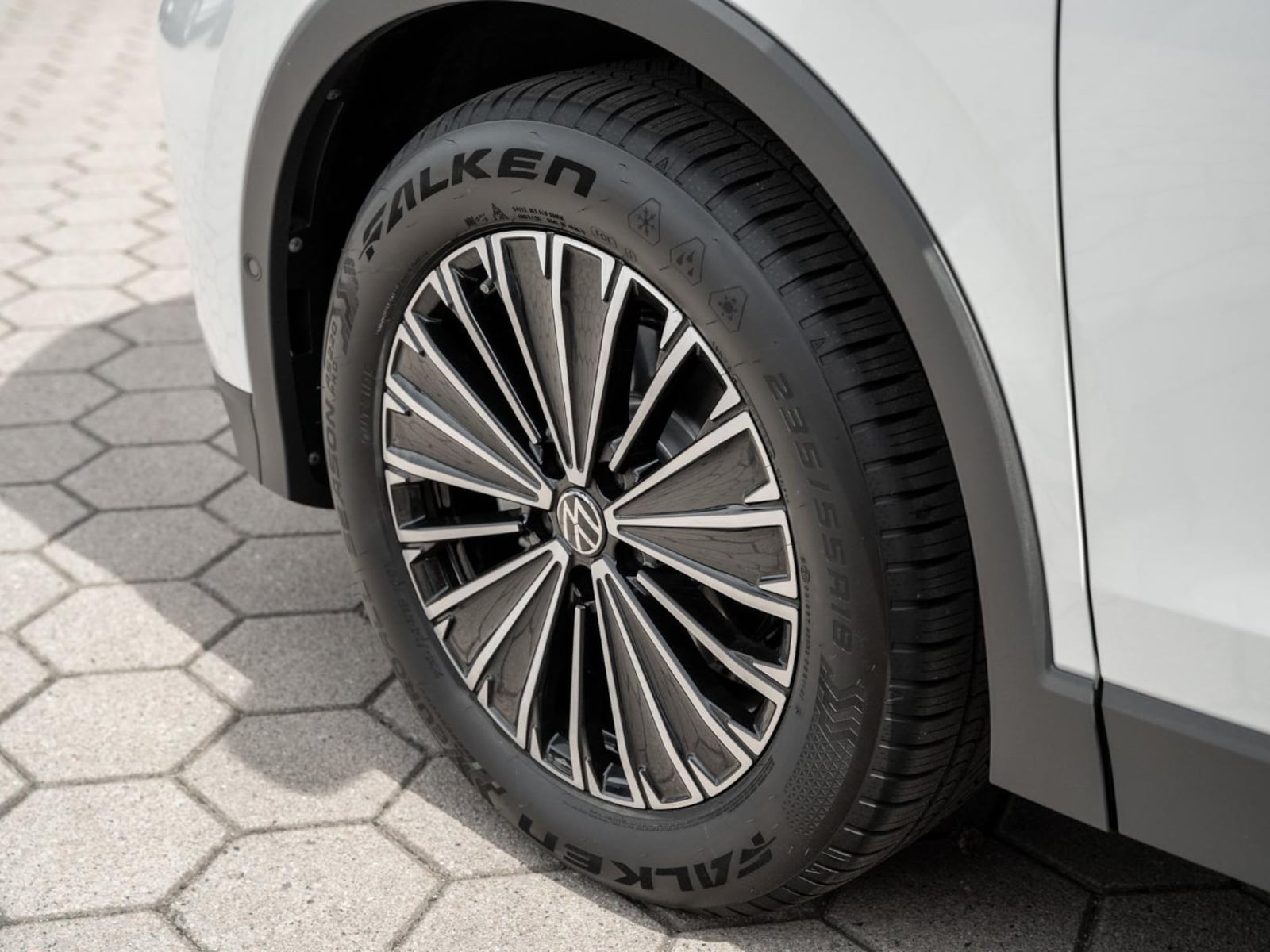 Volkswagen Tiguan – Bild 6