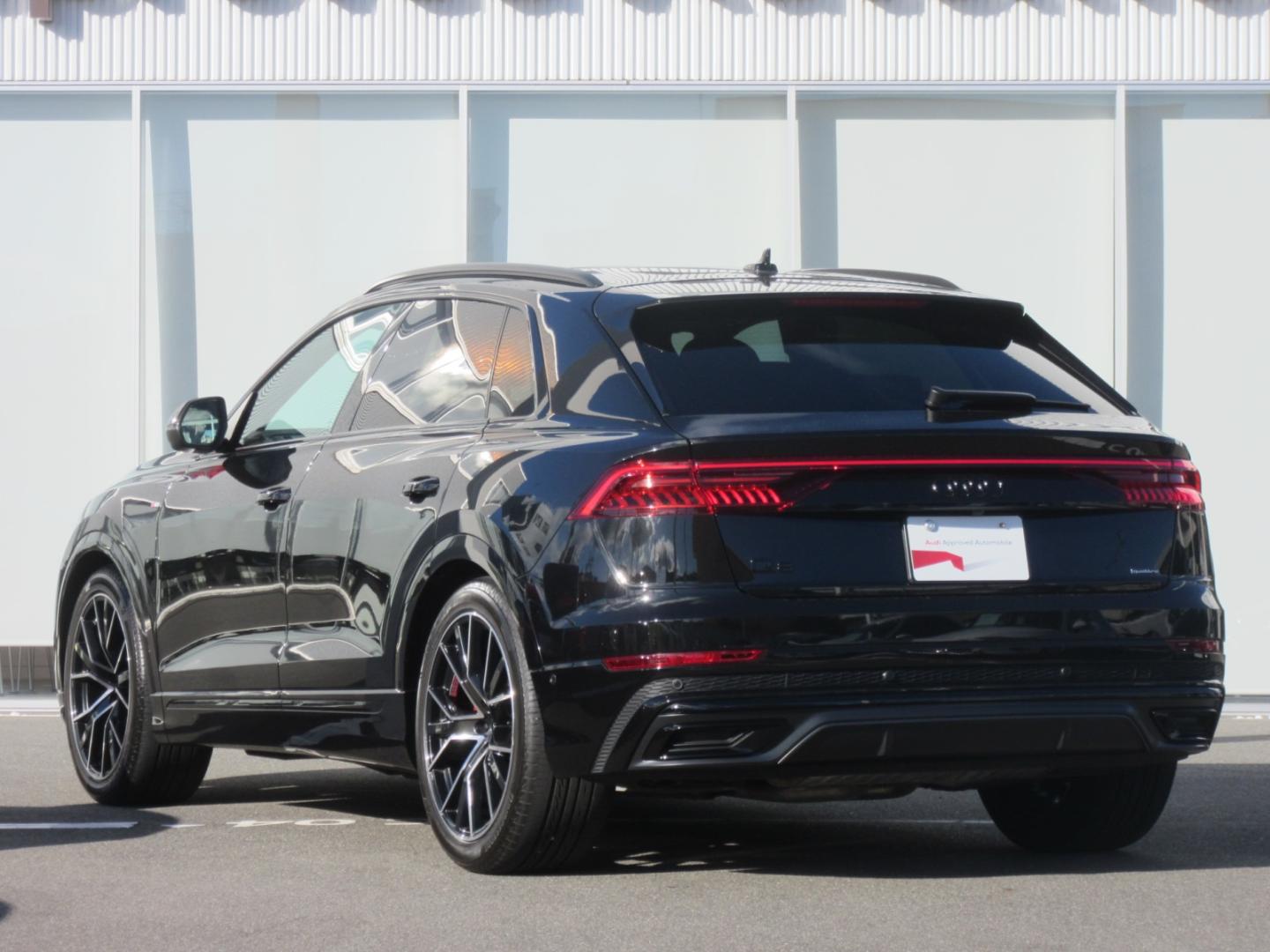 Image about Audi Q8 55 TFSI quattro S line 250(340) kW(PS) tiptronic