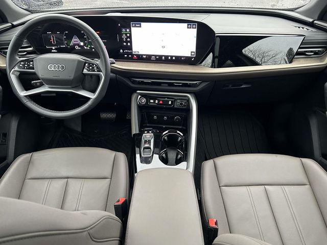 2025 Audi New Q5 Premium Plus - Photo 16
