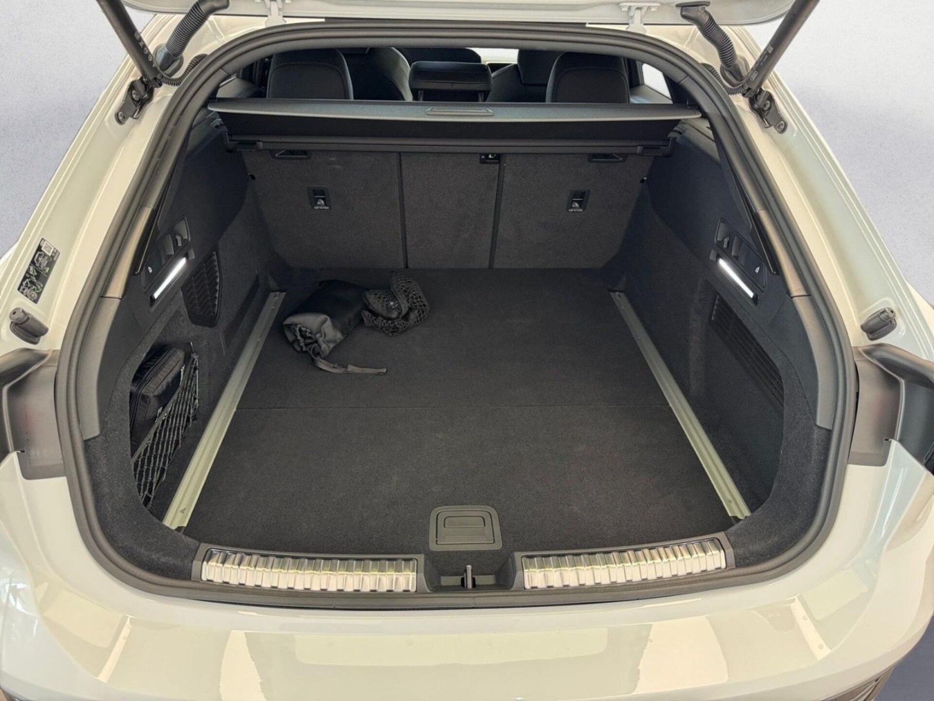 Audi A6 Avant edition one