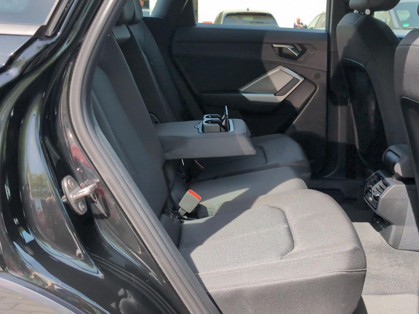 Bild über Audi Q3 advanced 35 TFSI S tronic - für weitere Informationen kontaktieren Sie den Audi Partner