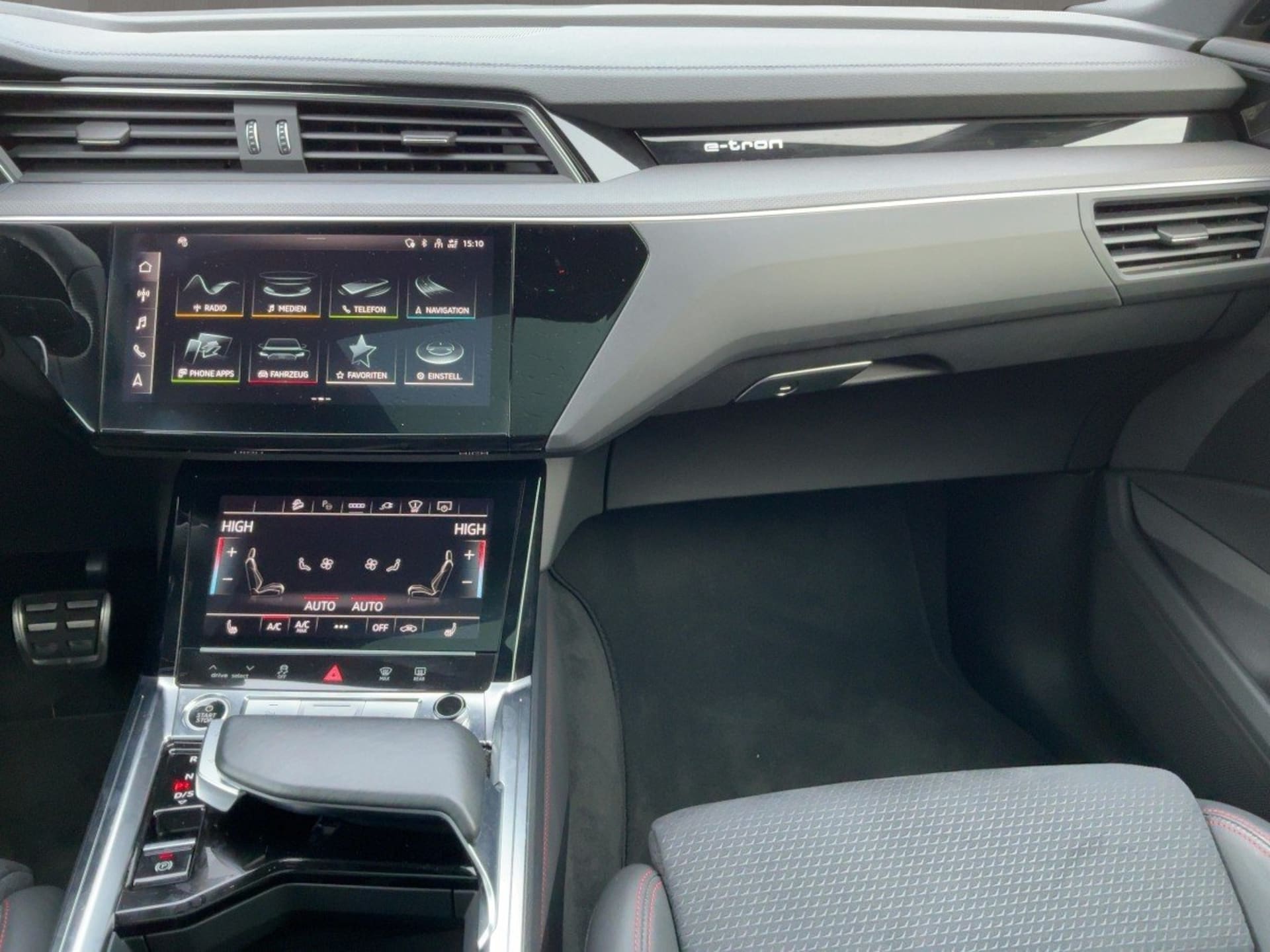 Audi Q8 e-tron S line