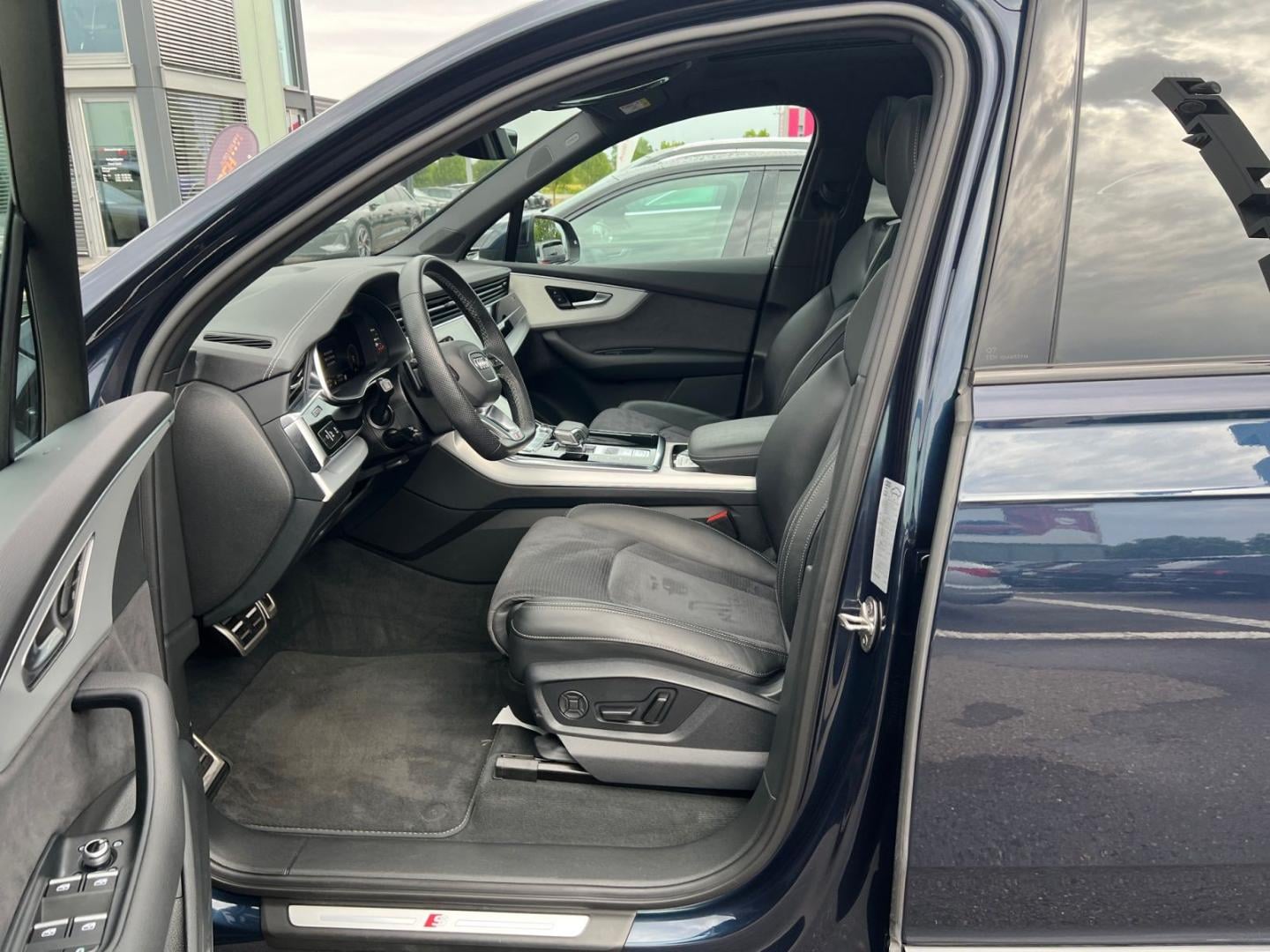 Bild über Audi Q7 SUV S line 50 TDI quattro tiptronic - für weitere Informationen kontaktieren Sie den Audi Partner