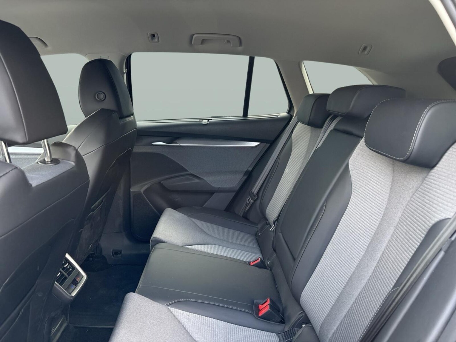 Škoda Enyaq – Bild 12