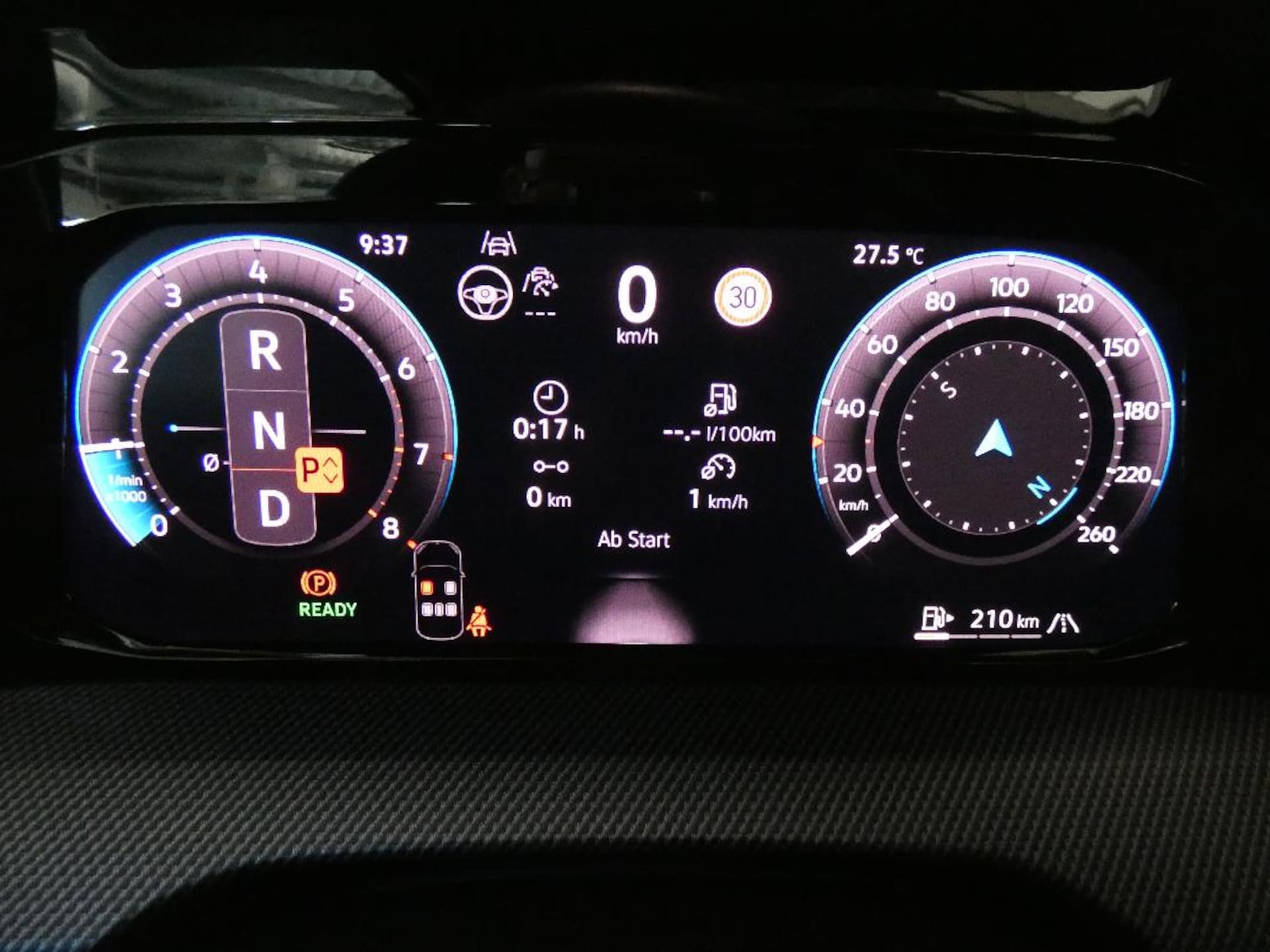 Volkswagen Golf R-Line