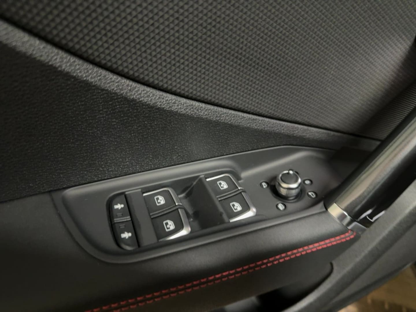 Bild über Audi Q2 S line 35 TDI S tronic - für weitere Informationen kontaktieren Sie den Audi Partner