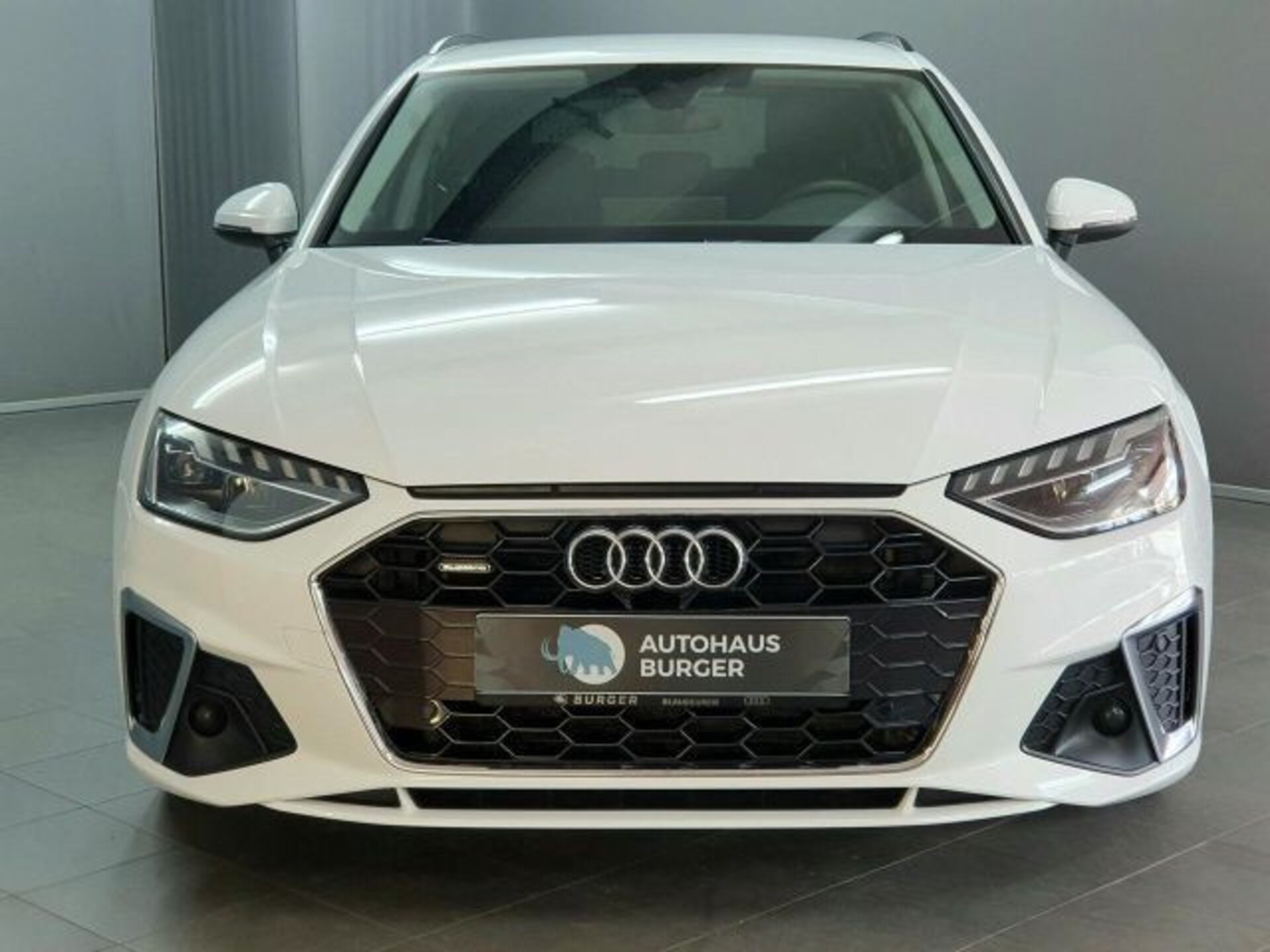 Audi A4 Avant S line