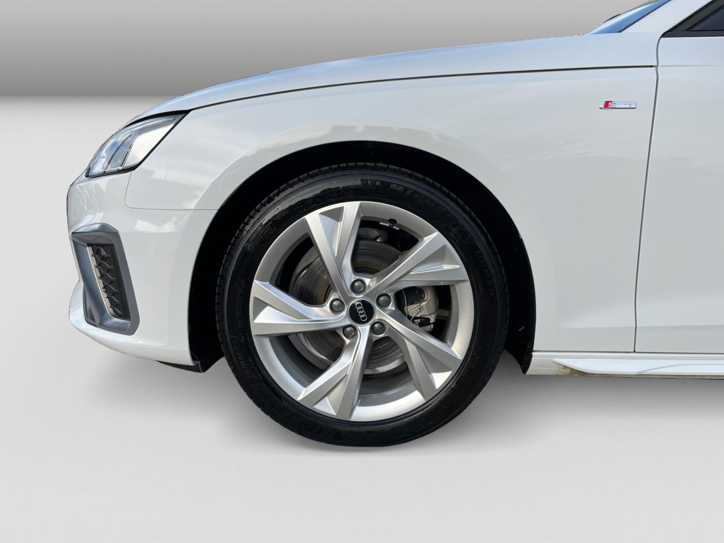 Image about Audi A4 Avant S line 35 TFSI S tronic
